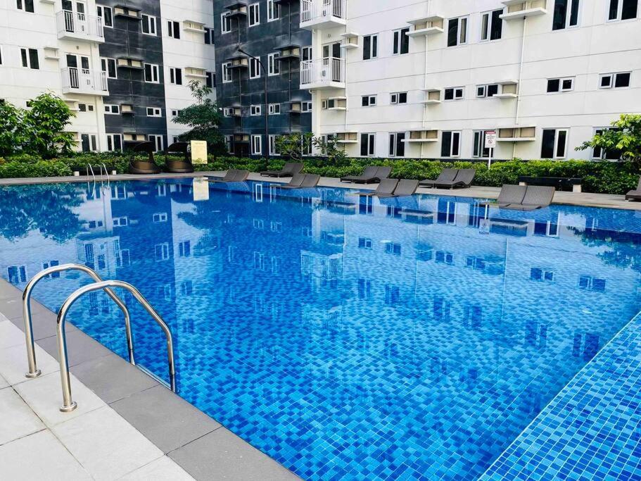 Newly Furnished 2BR -Condo in Cainta Rizal