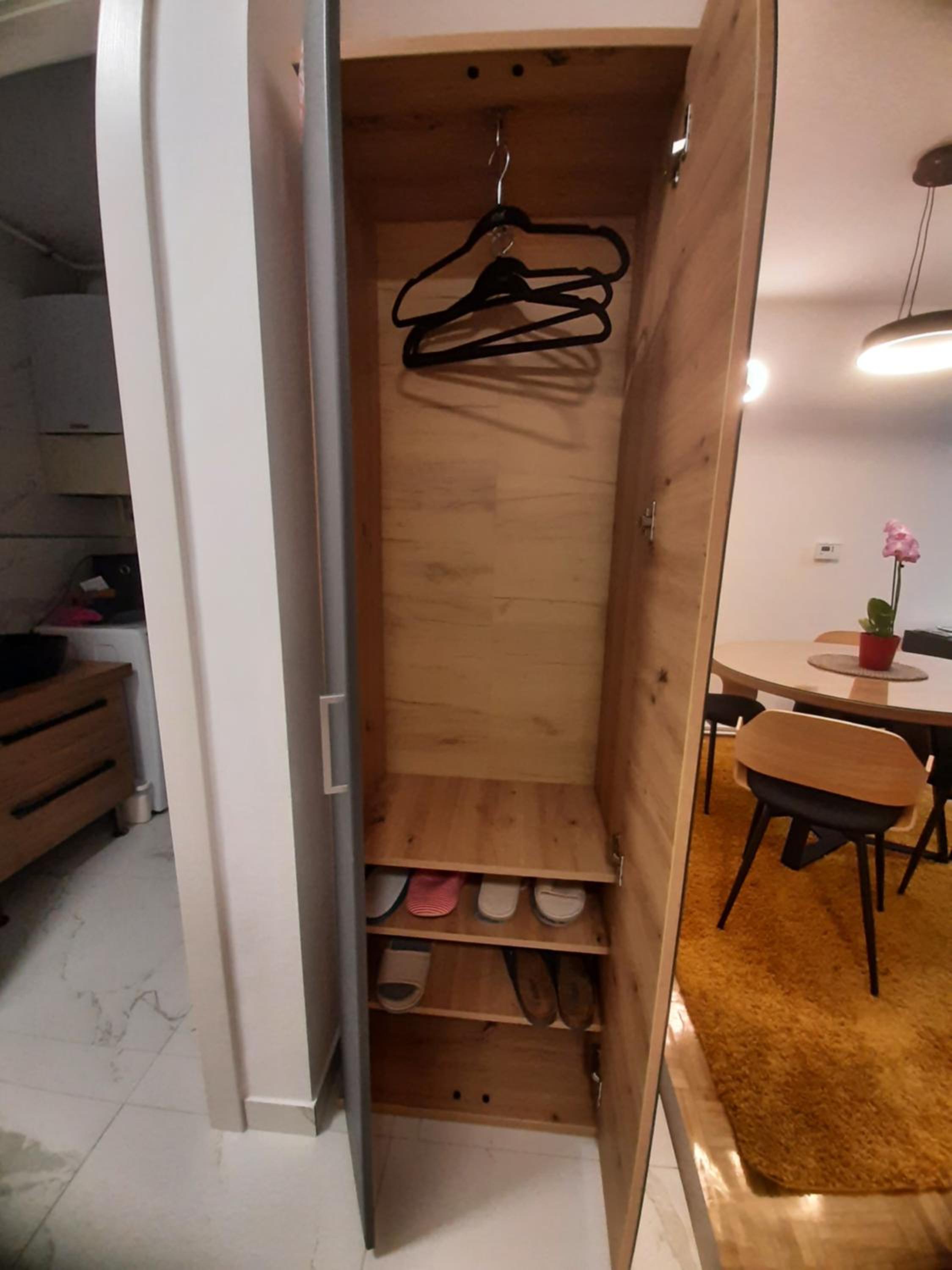Apartment Relax with infrared Sunshower