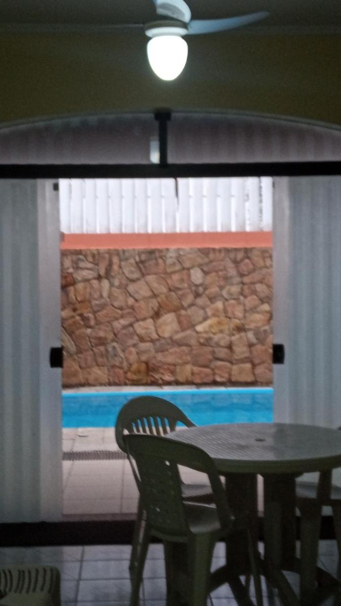 Casa na quadra da Praia de Peruíbe