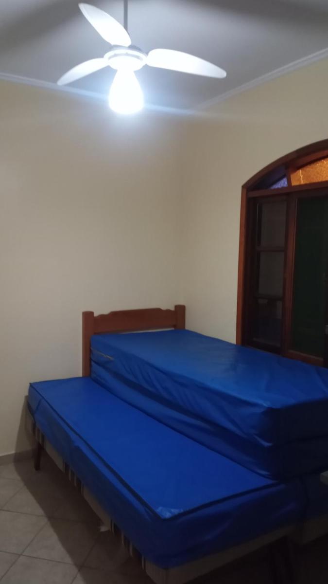 Casa na quadra da Praia de Peruíbe