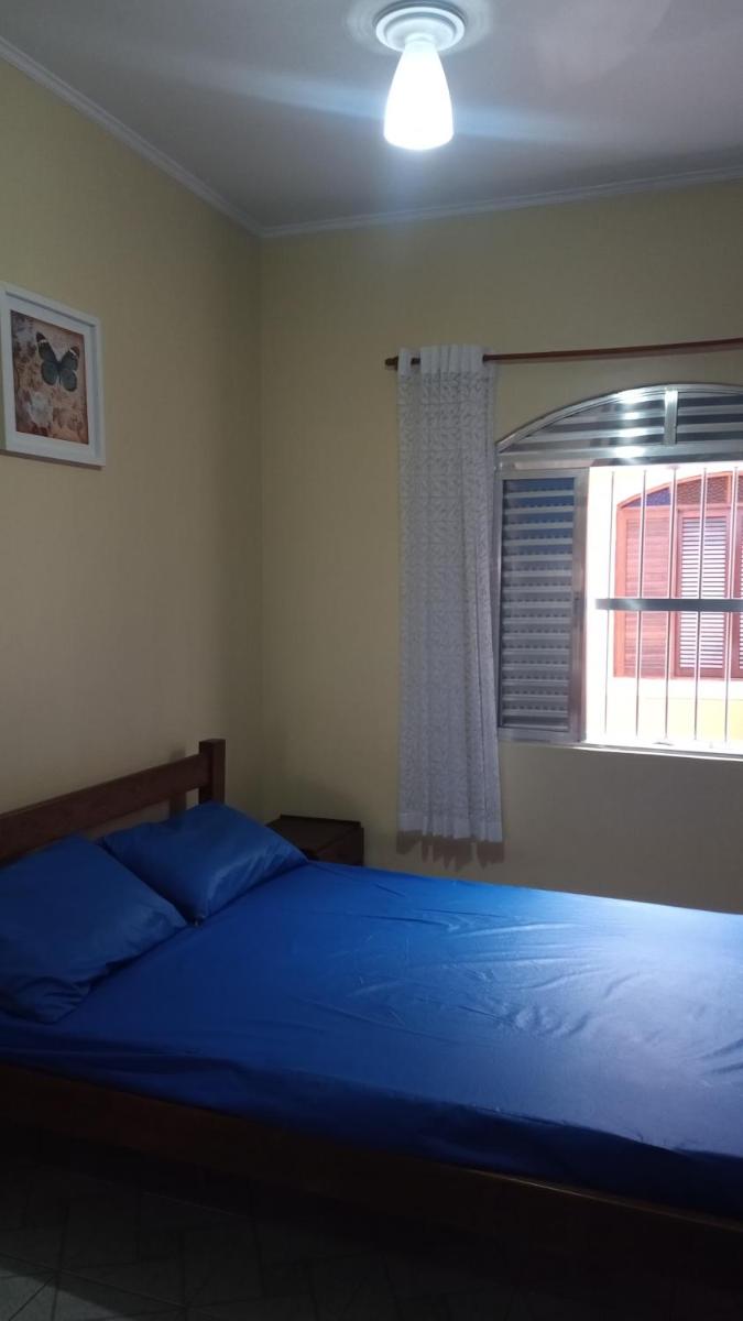 Casa na quadra da Praia de Peruíbe