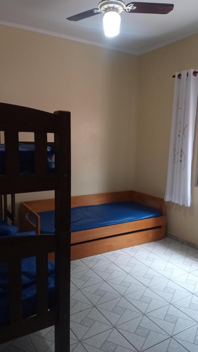 Casa na quadra da Praia de Peruíbe