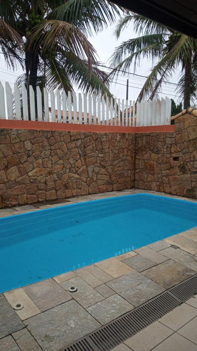 Casa na quadra da Praia de Peruíbe