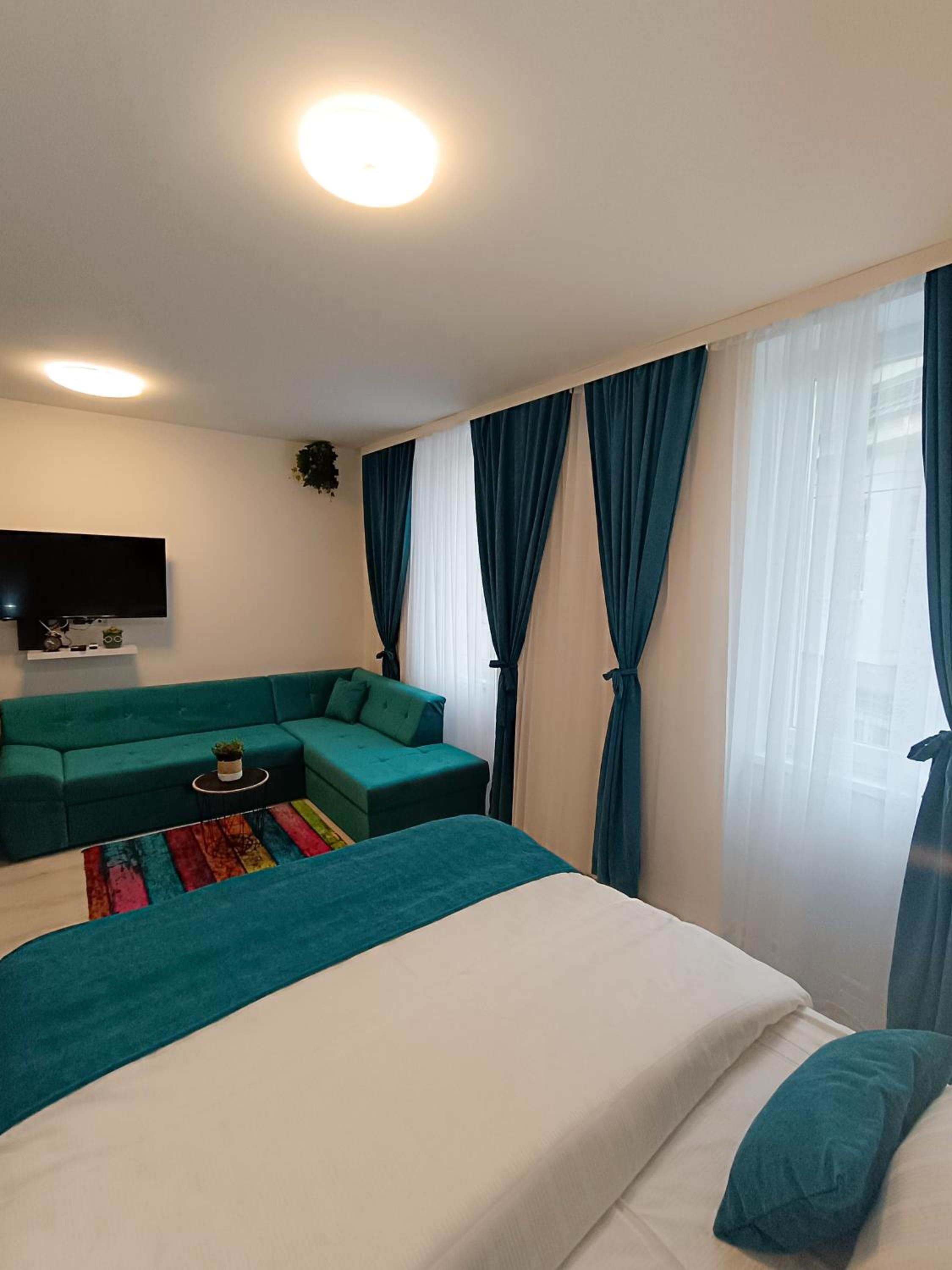 Apartments Ajša