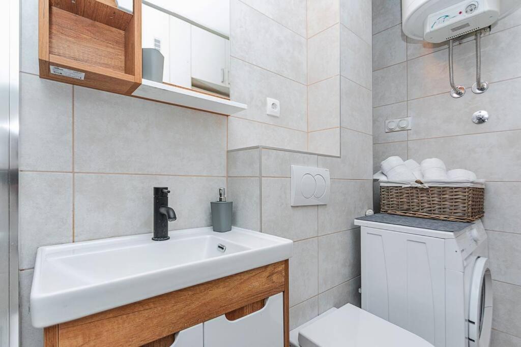 Belgrade Hill Apartment view 5