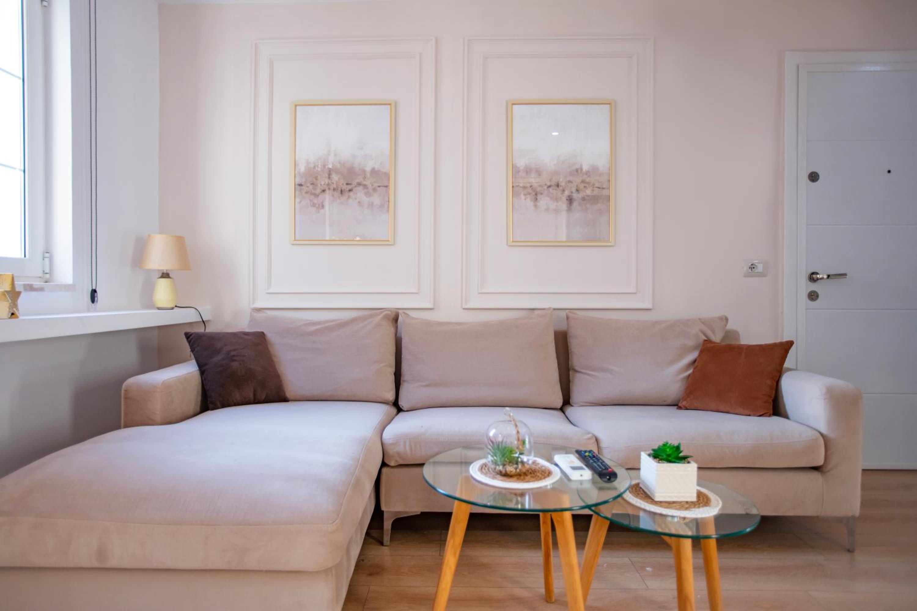 Tirana Center Modern App - THE NEST