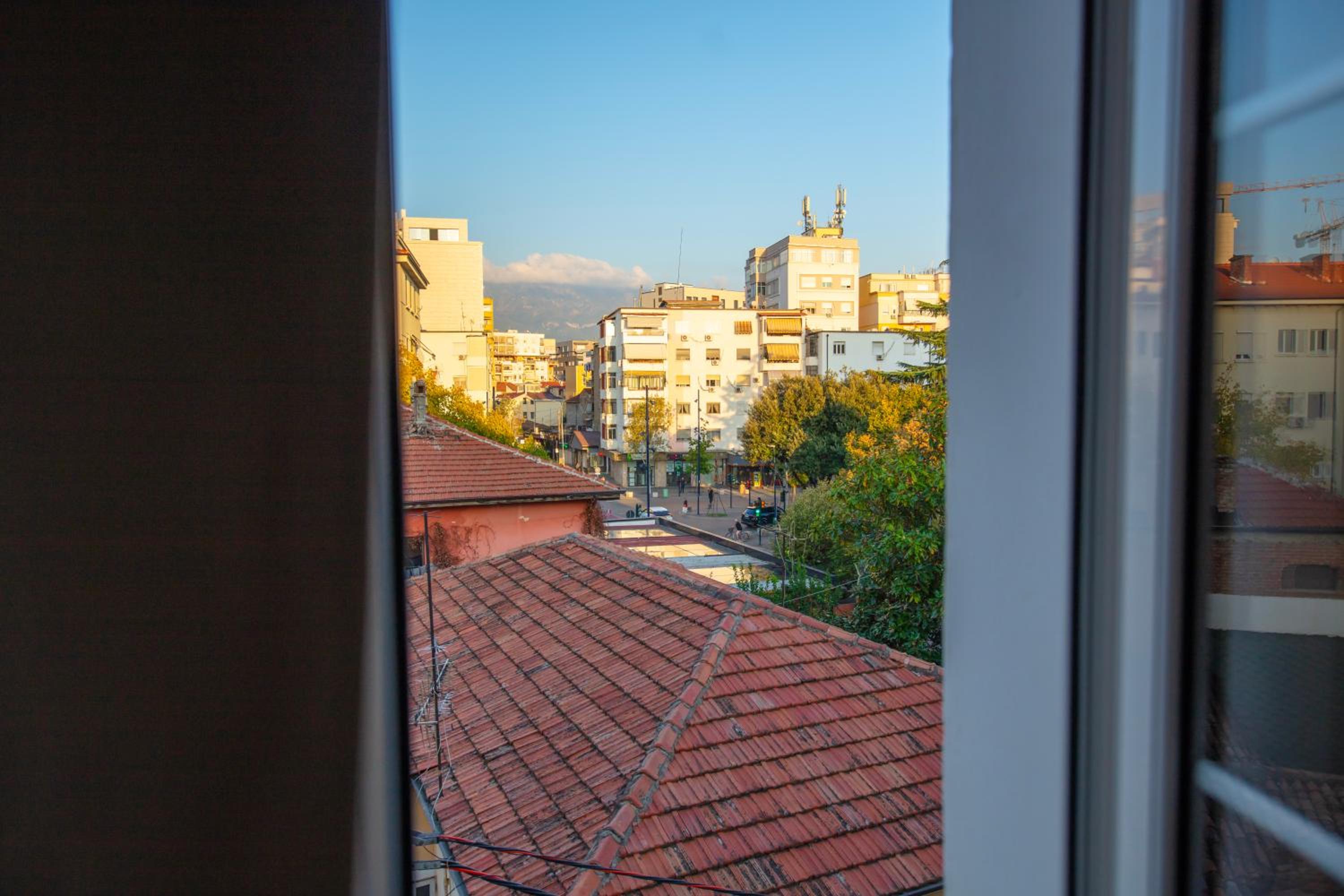 Tirana Center Modern App - THE NEST