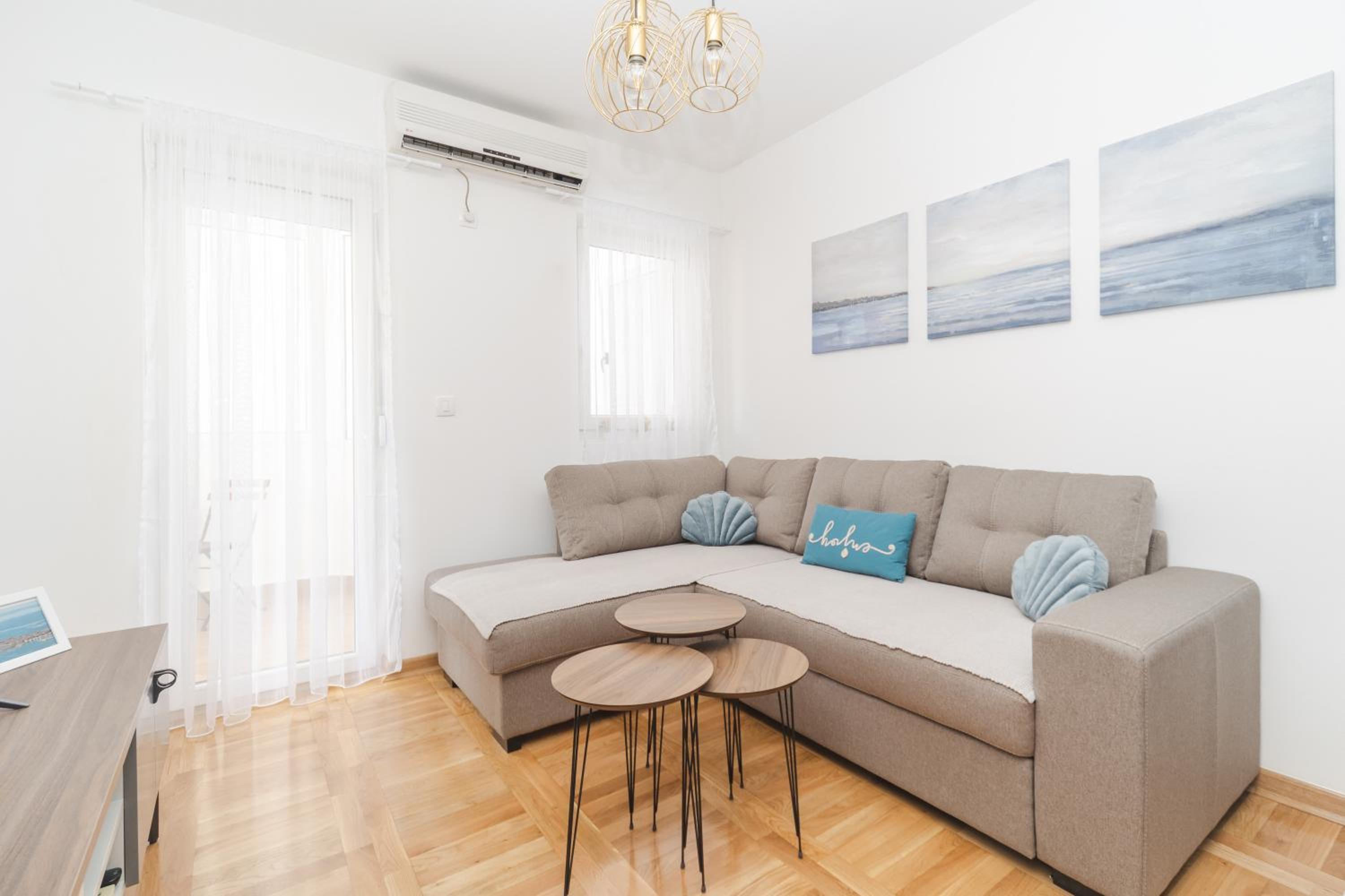 New Renovated Mediterranean Cozy Fully Equipped 1BR Apartment in Budva, Free Parking view 5