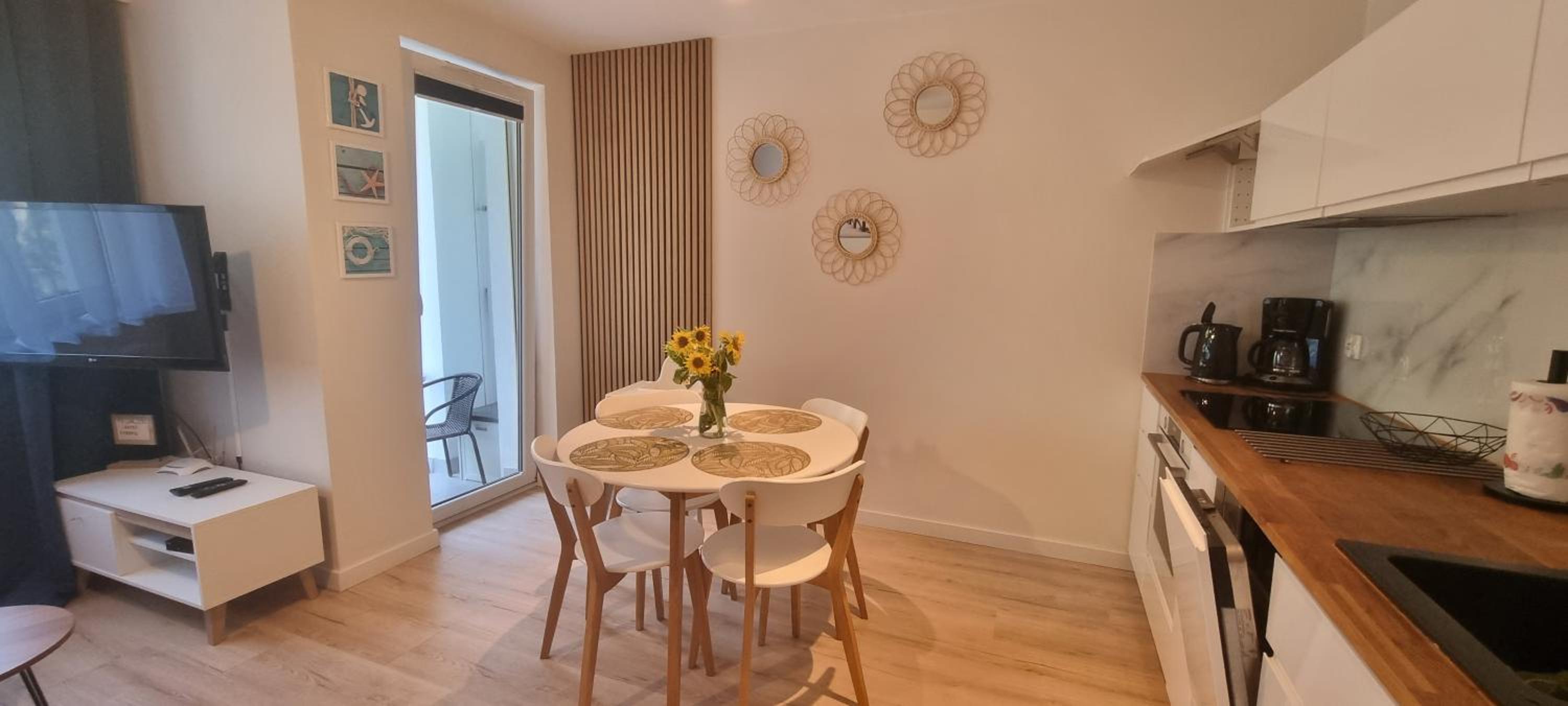 Apartament OSIEM gwiazdek Dziwnówek view 3