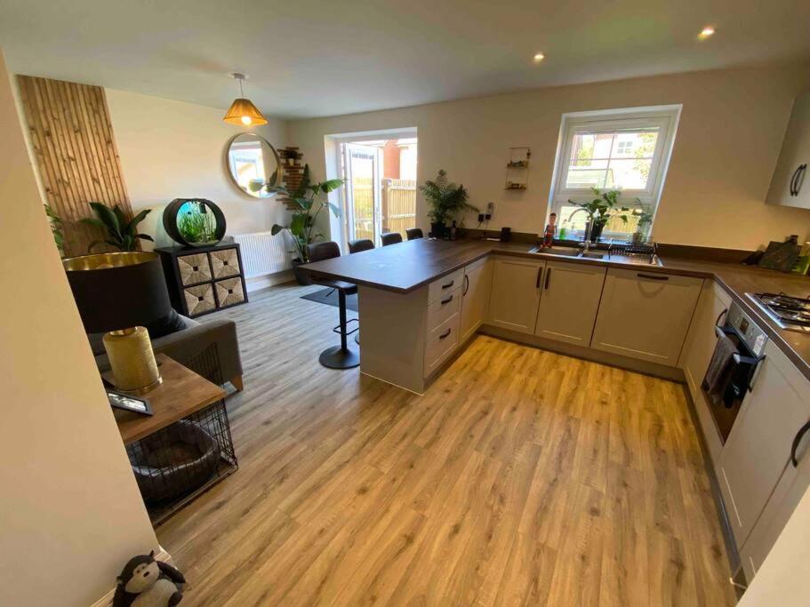 Chester House, Hampton Water 3 bed by Belmont Places view 2