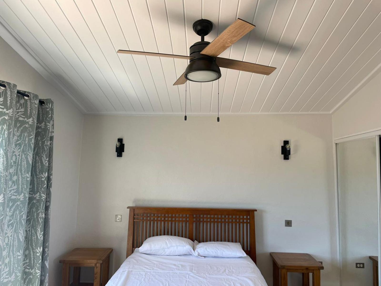 Beautiful 2BR and 2 en-suite bathroom with Marina and Sunset views