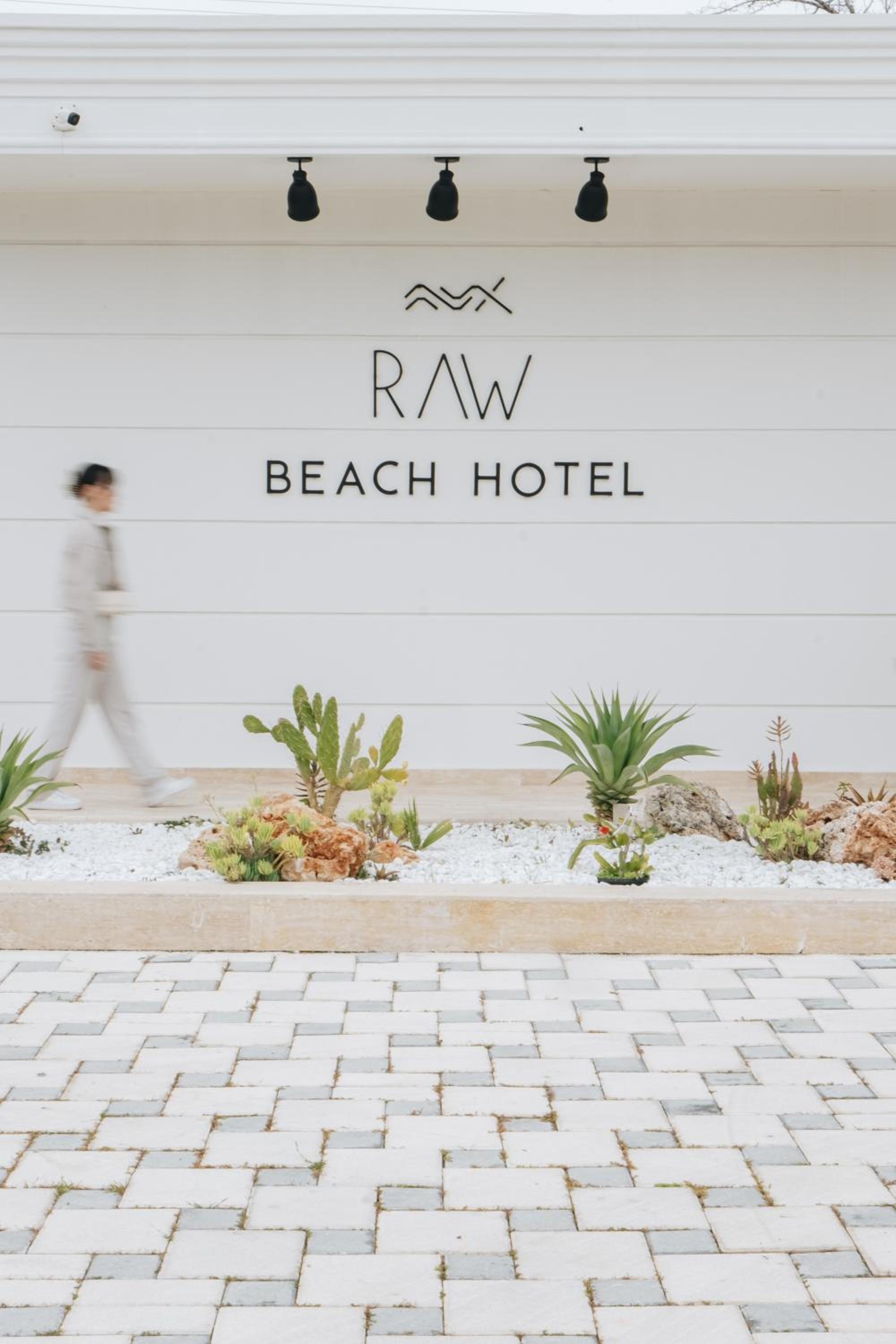 RAW BEACH OTEL - Image 23