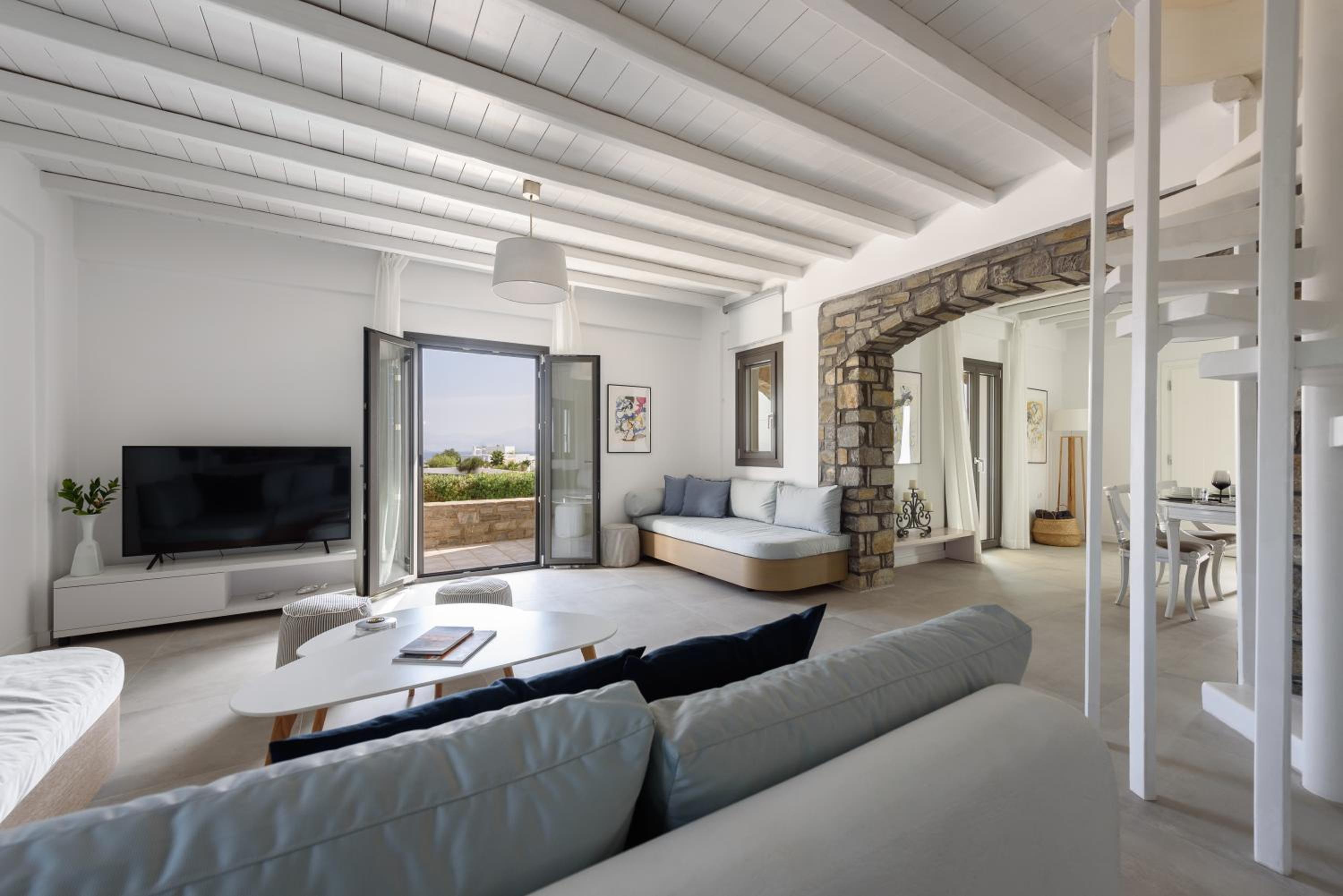 Villa Isterni Paros view 3