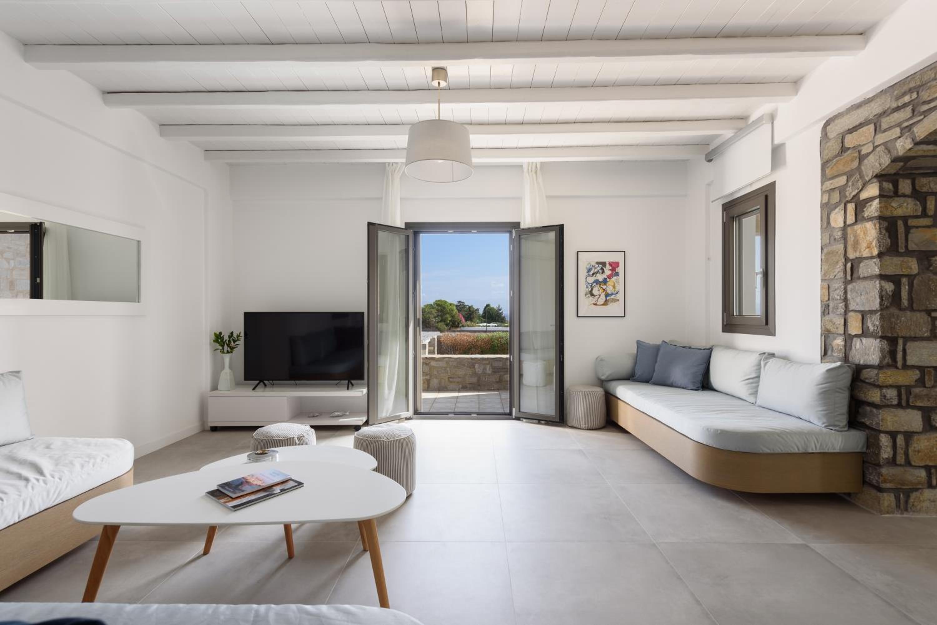 Villa Isterni Paros view 4