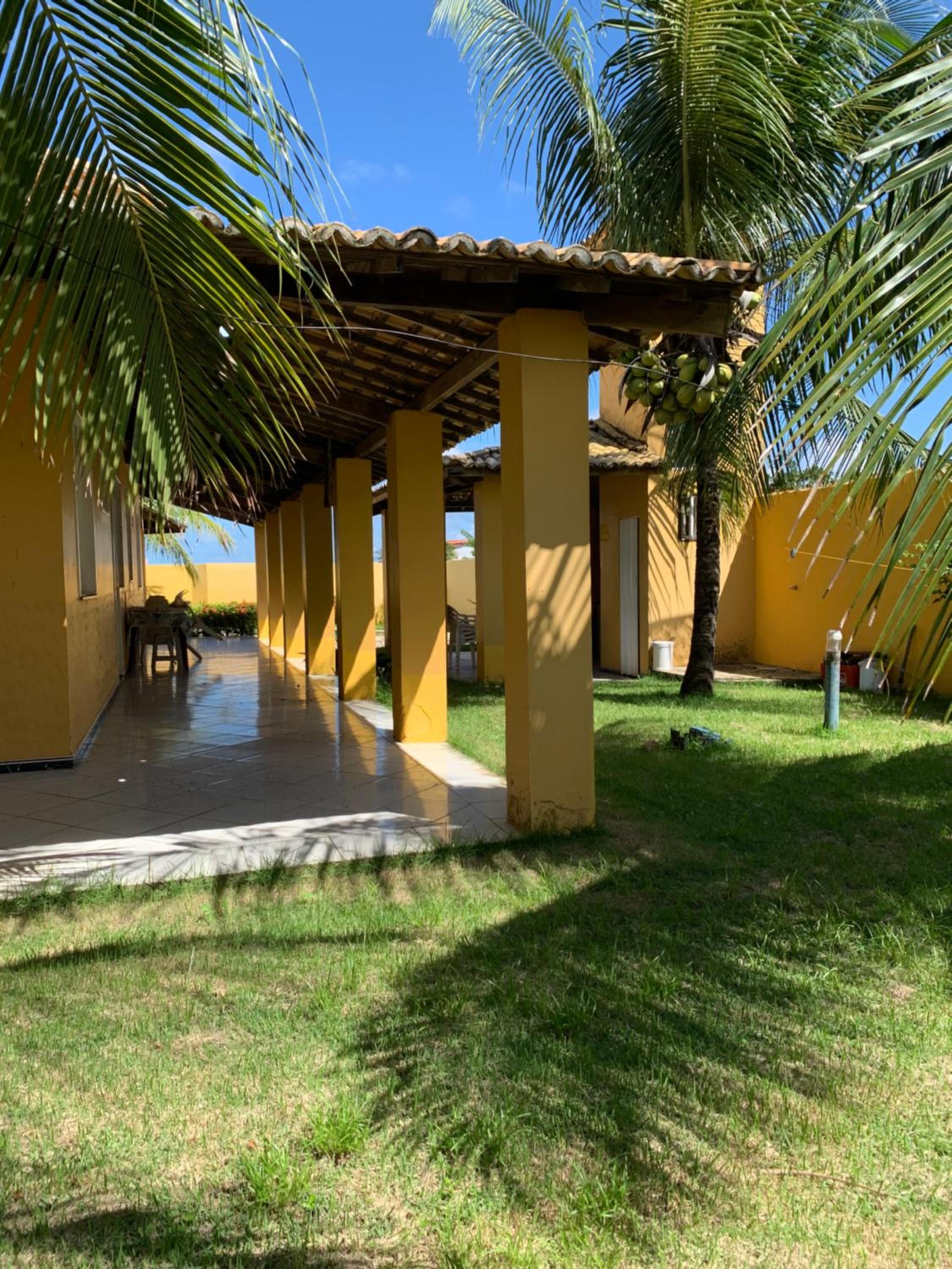 Casa Amarela Praia do Saco