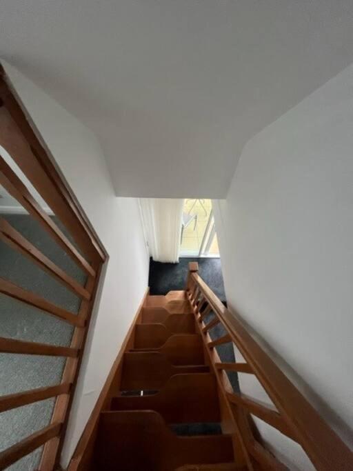 BS - Luxury top floor 4 bed apartment with garage in town centre - NO LIFT view 2