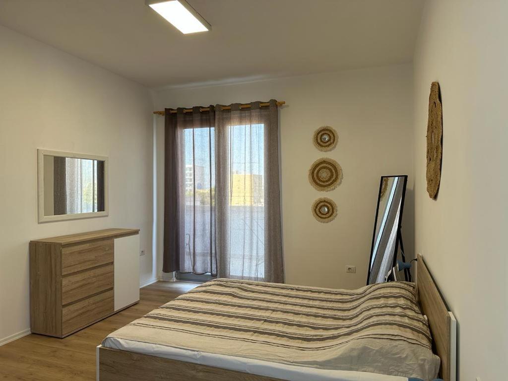 Thyamis Apartment