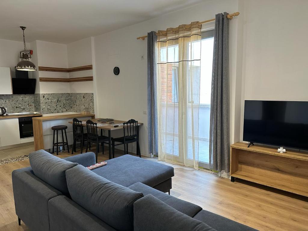 Thyamis Apartment