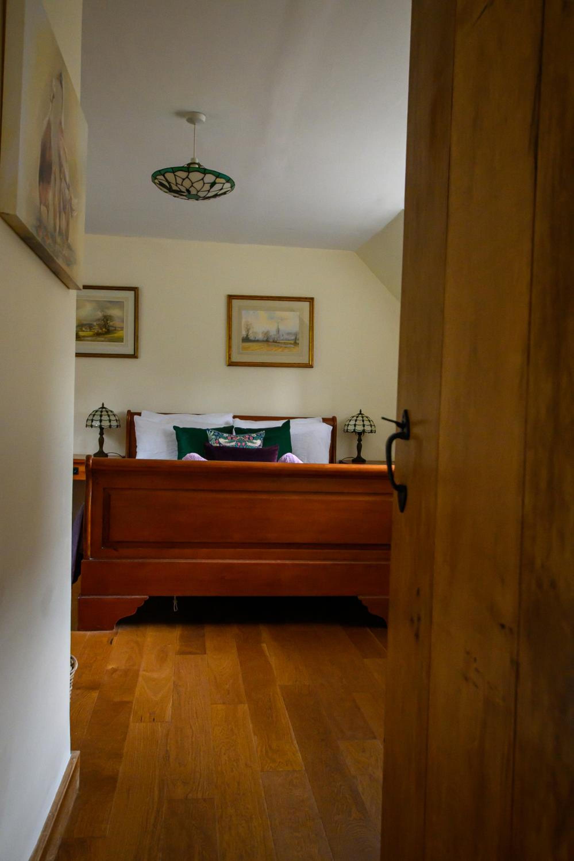 The Farthings Cotswolds Holiday Cottage