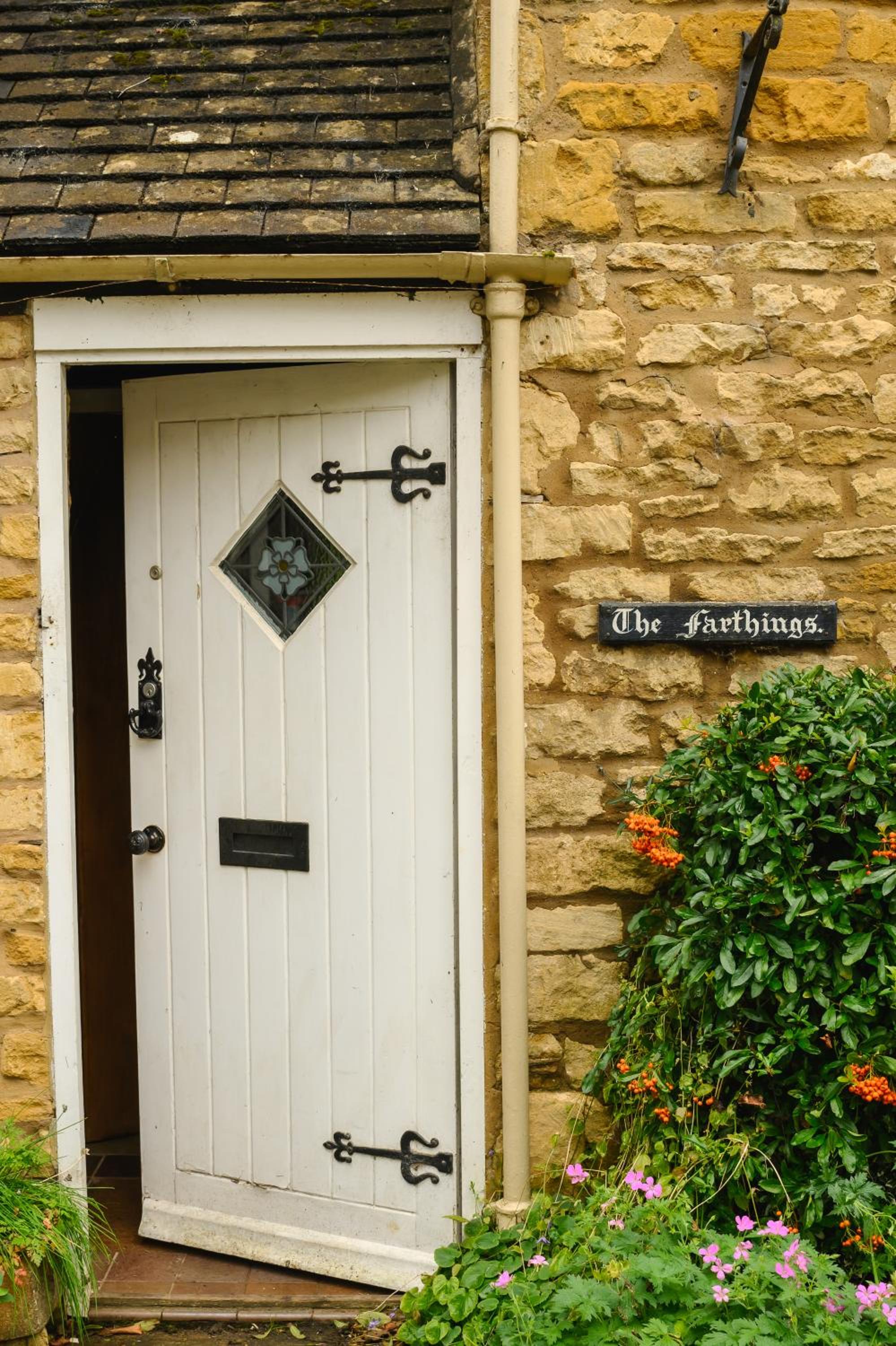 The Farthings Cotswolds Holiday Cottage