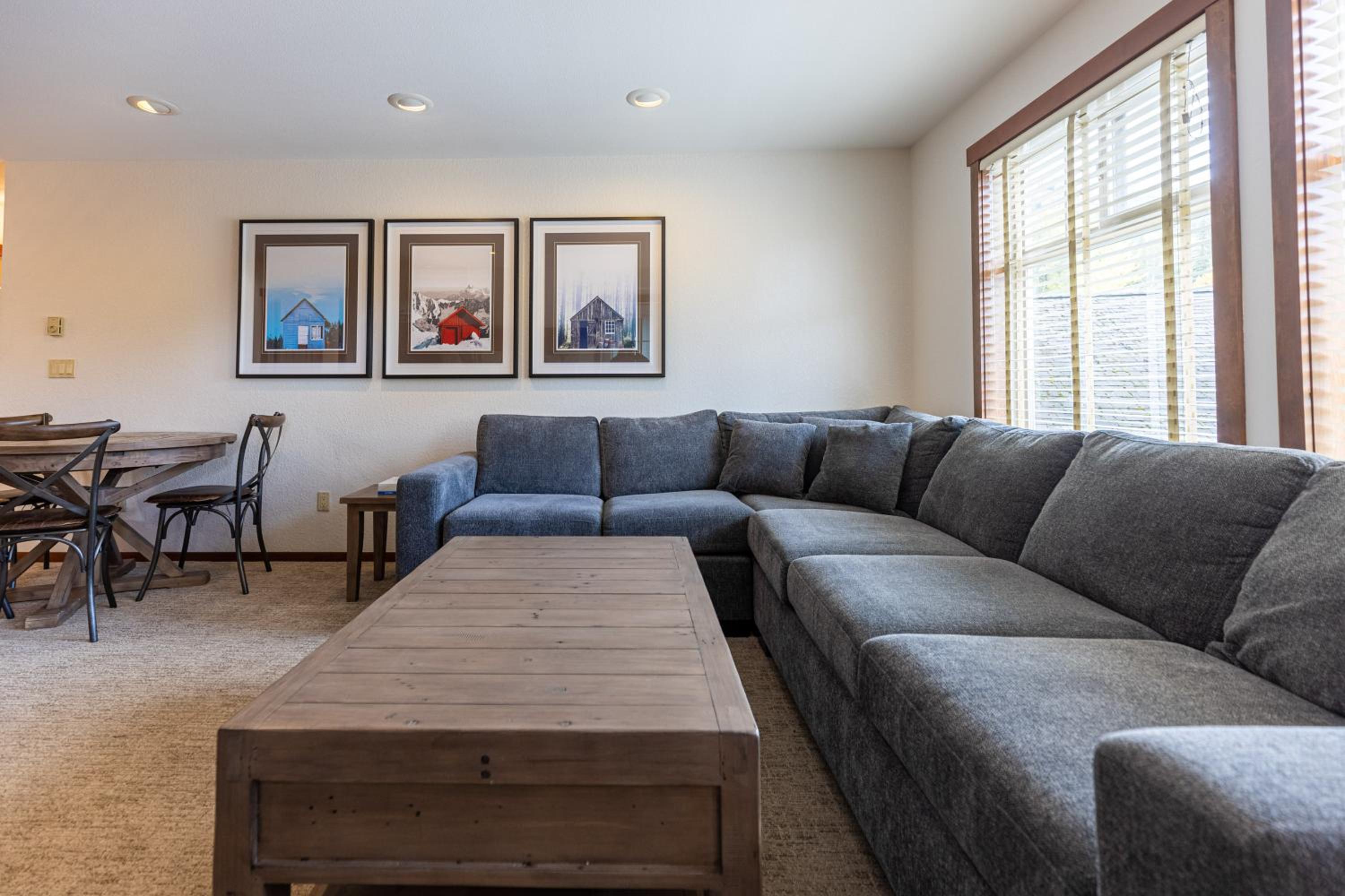 Snow Creek Lodge by Fernie Central Reservations