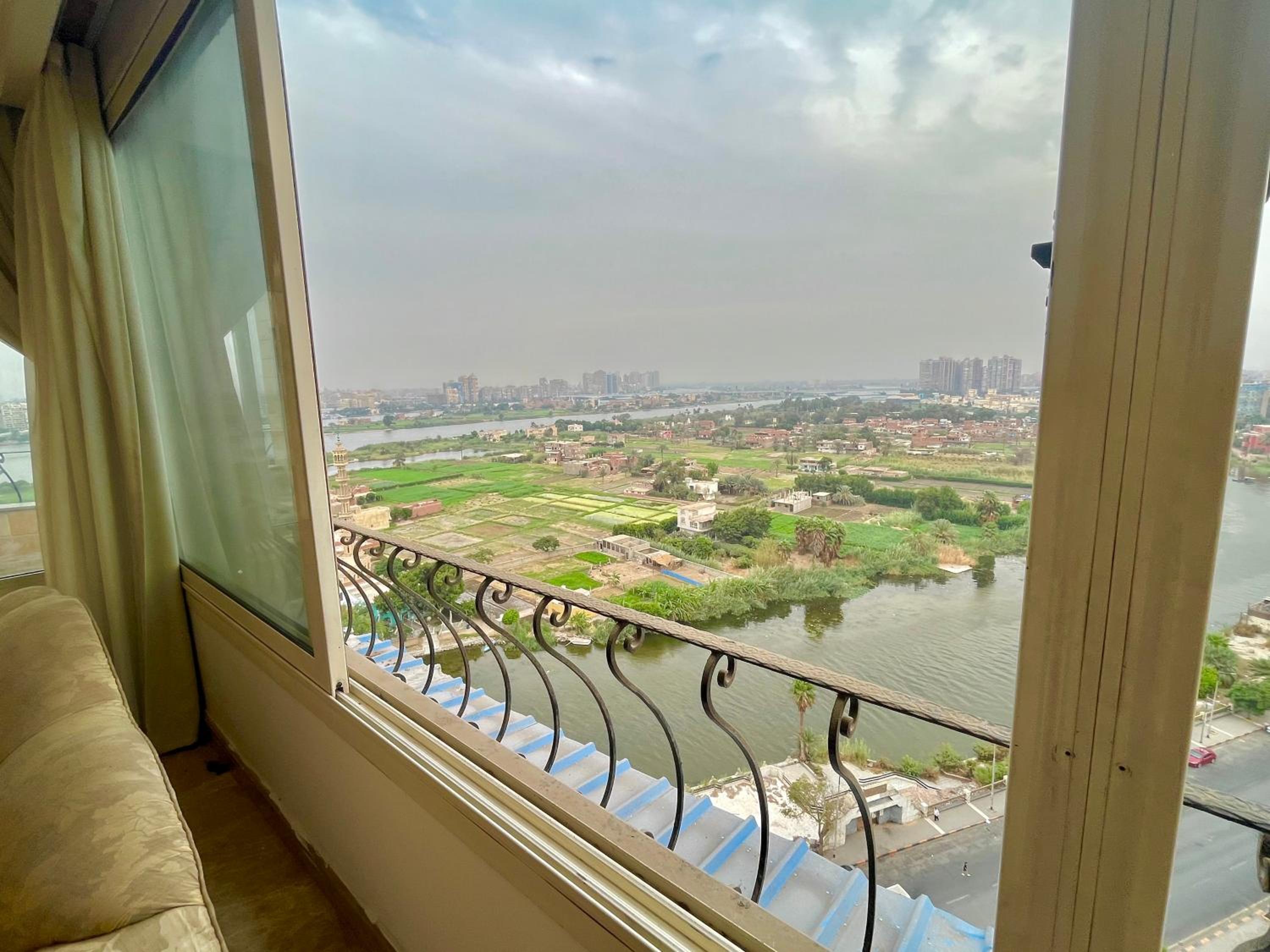 Luxury Villa By The Nile