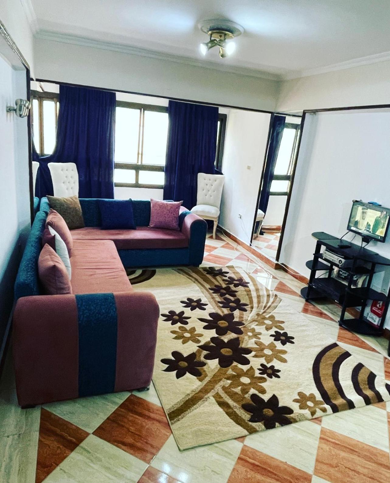Hosny Makram Ebid Hotel
