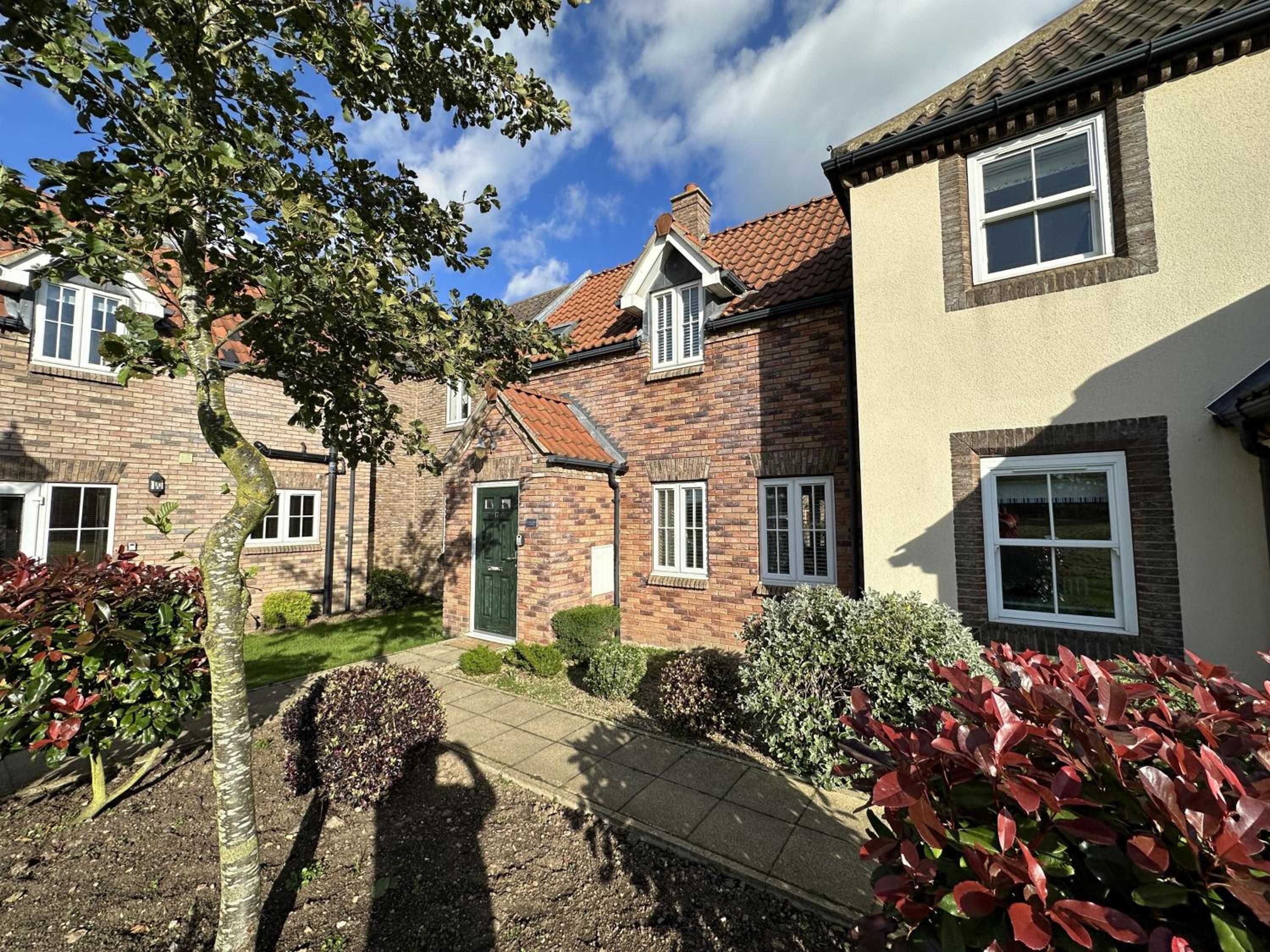 Puddleduck Cottage - Part of the The Bay Filey Holiday Village with pool, gym and direct beach access, pub, restaurant, tennis and meadows walks