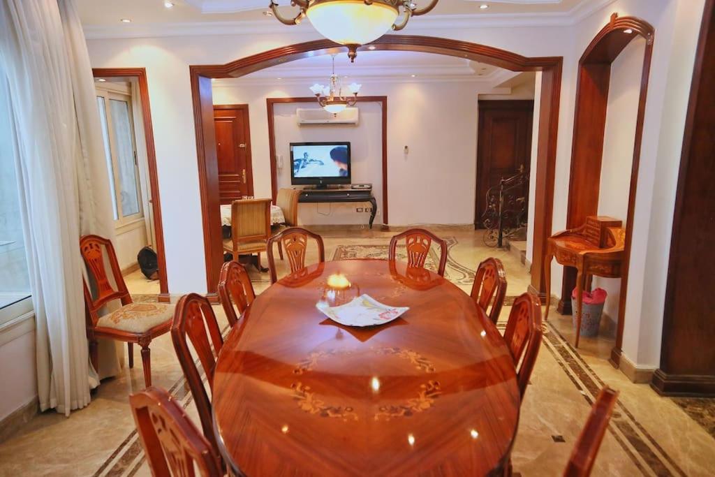 Luxury Villa By The Nile