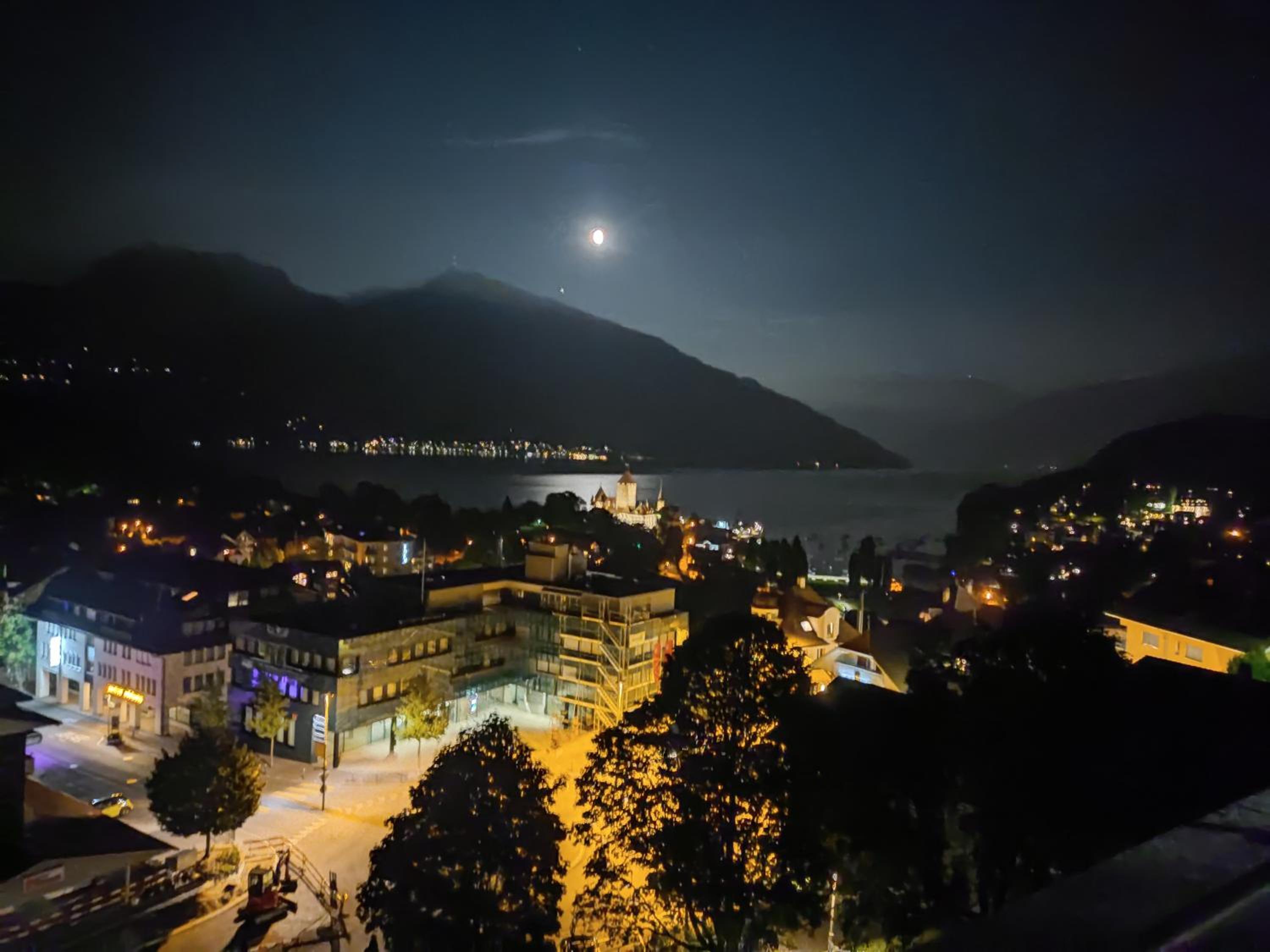 Spiez Lakeview by the station Room A