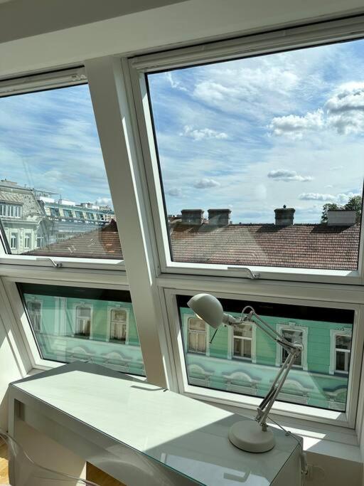 Chic & Modern in Beautiful Vienna l HG30