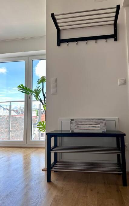 Chic & Modern in Beautiful Vienna l HG30