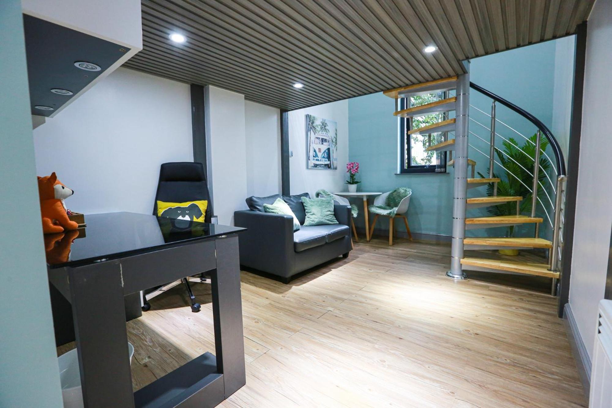B101 Boutique City Loft view 3