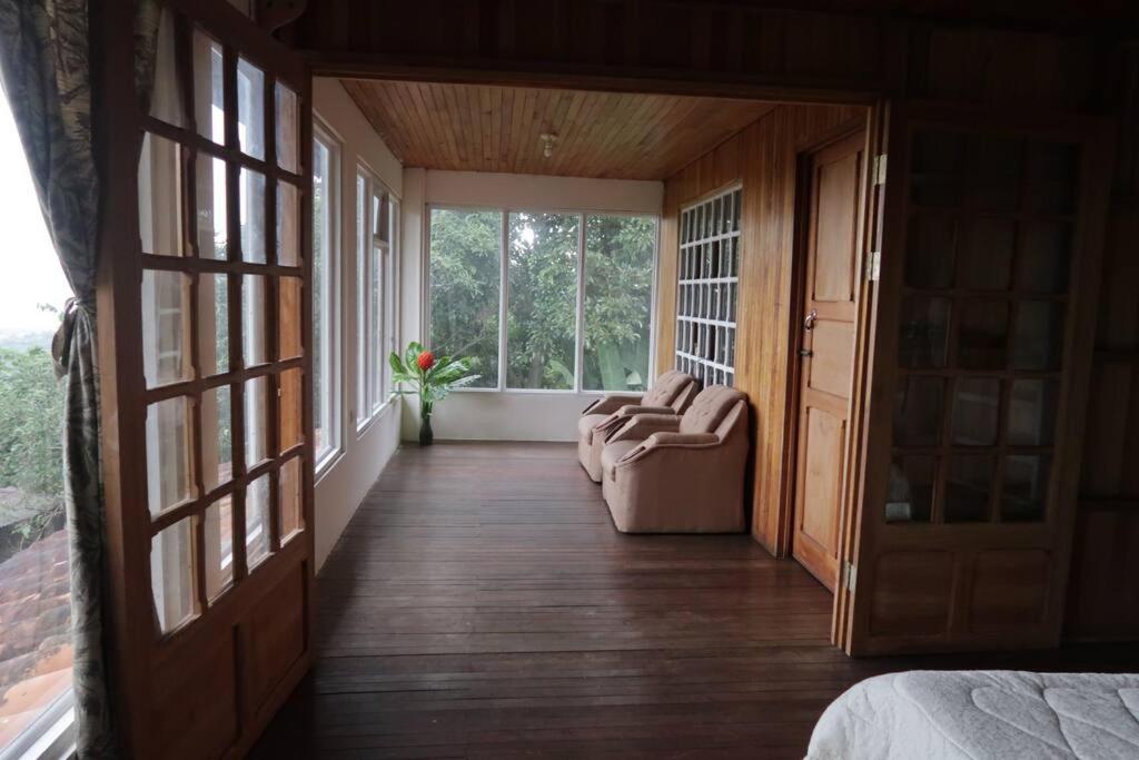Casa Aserrí - Costa Rican House, scenic views & good rest