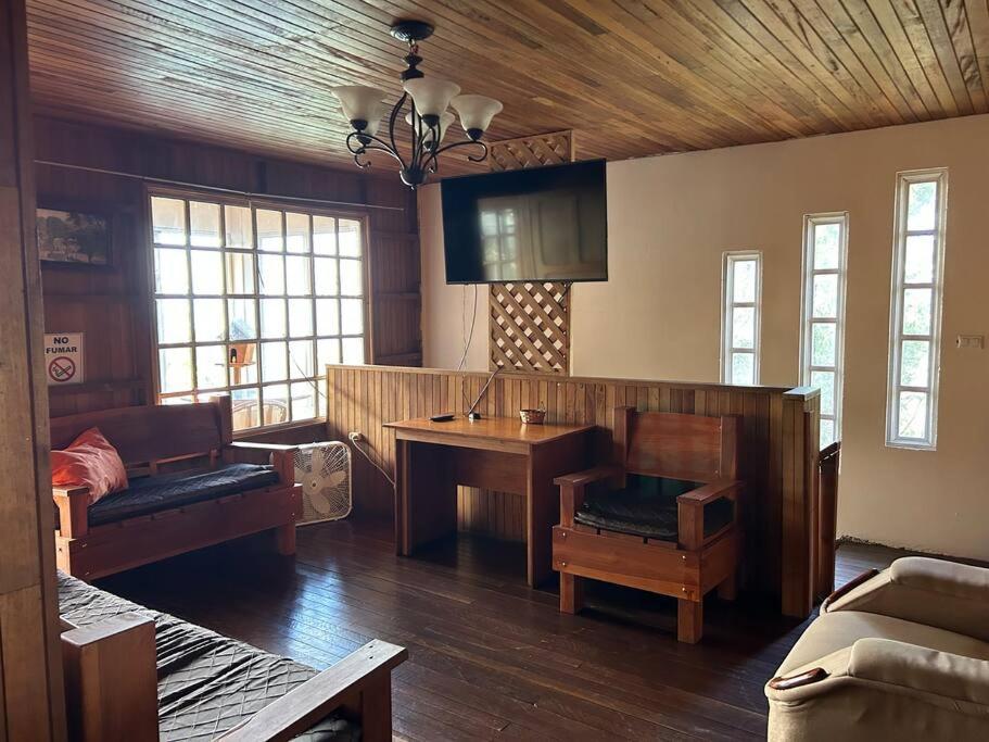 Casa Aserrí - Costa Rican House, scenic views & good rest