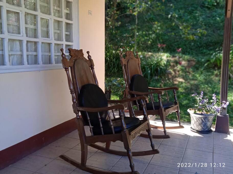 Casa Aserrí - Costa Rican House, scenic views & good rest