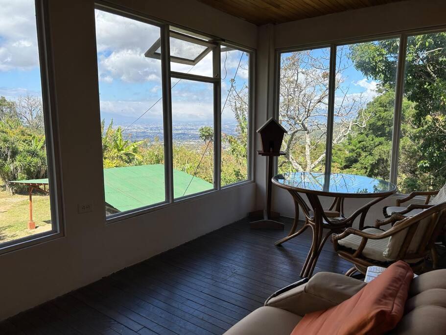 Casa Aserrí - Costa Rican House, scenic views & good rest