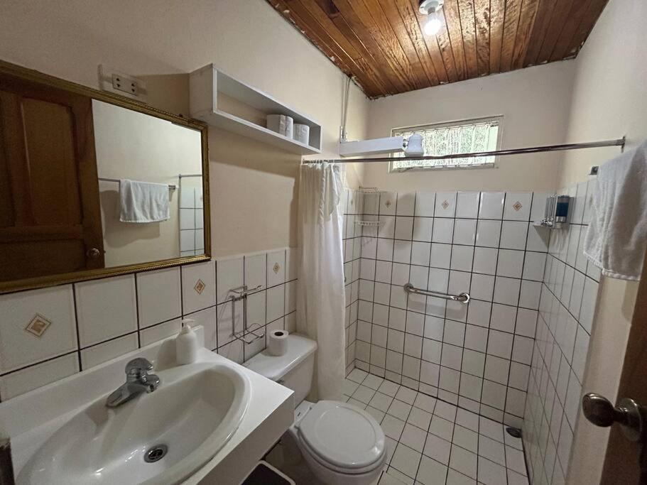 Casa Aserrí - Costa Rican House, scenic views & good rest