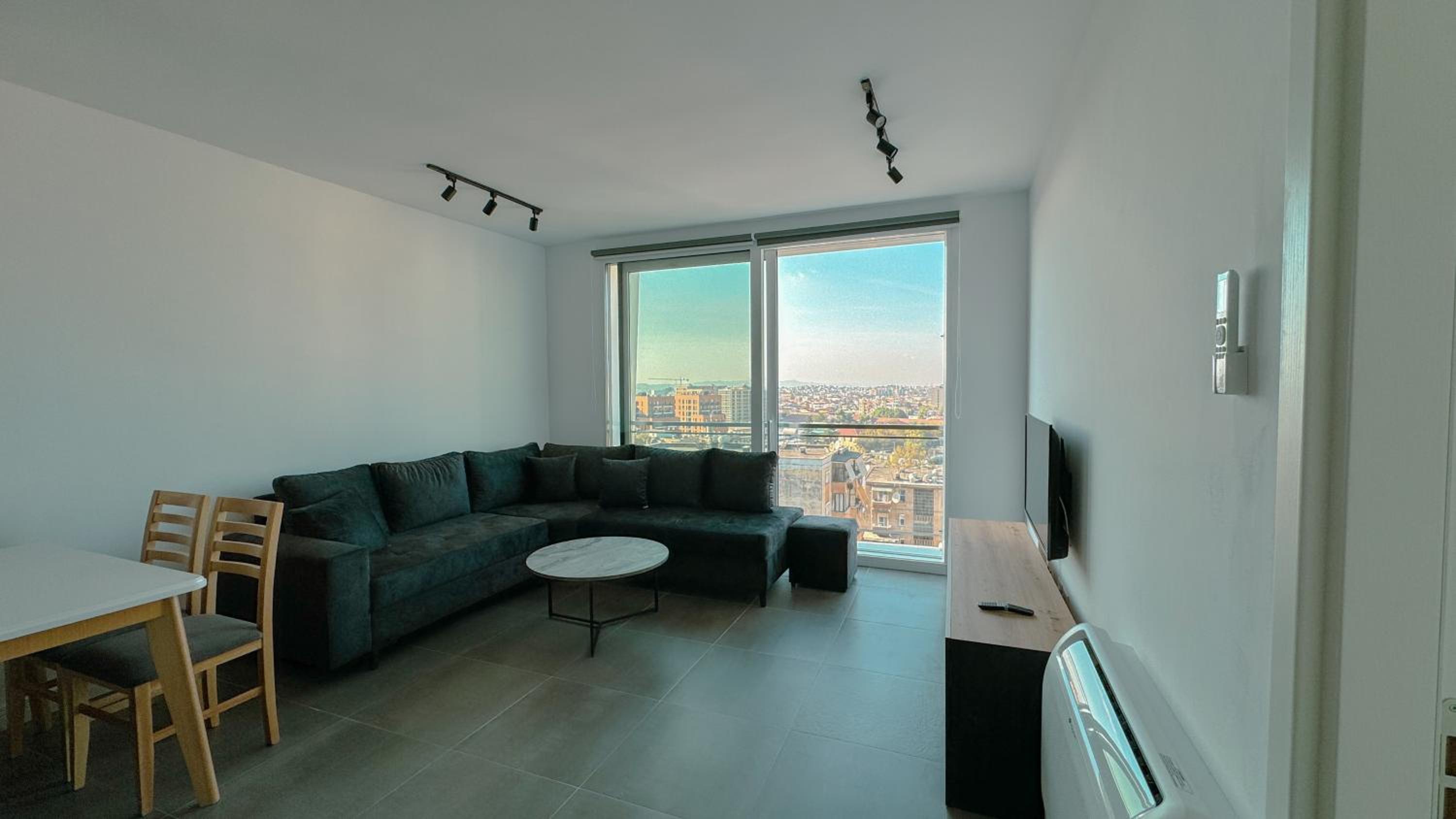 Urban Serenity Skyline View Apartment 2