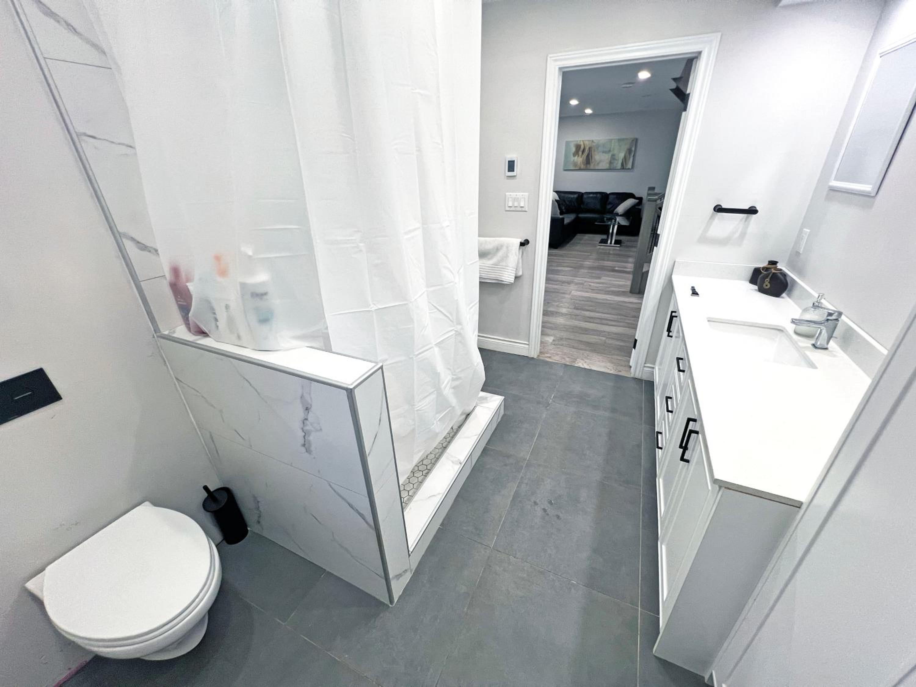 Luxe Home Near Limeridge - Sleeps 11 - Pool