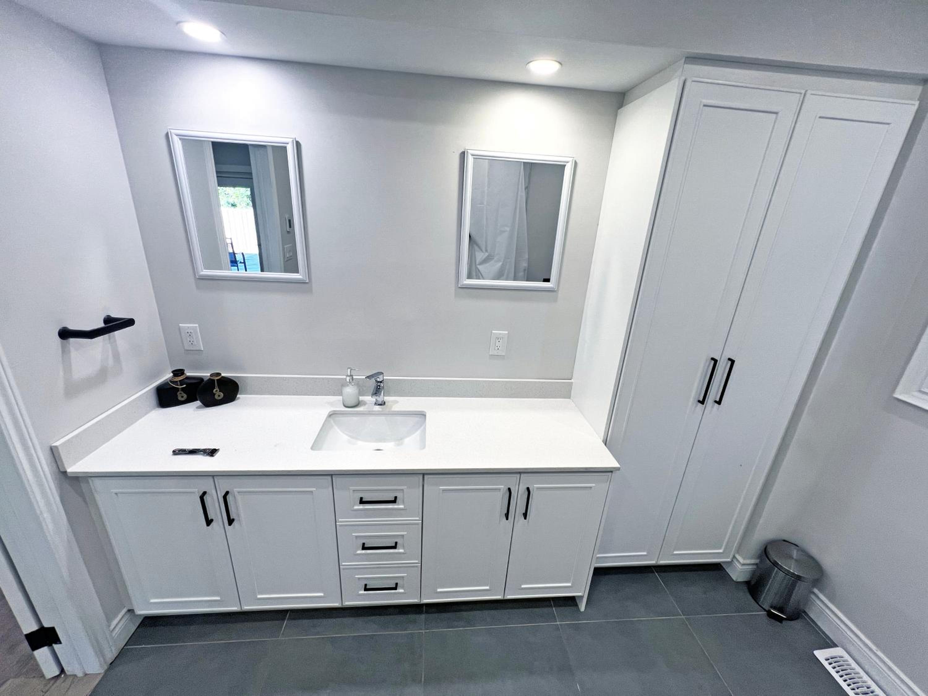 Luxe Home Near Limeridge - Sleeps 11 - Pool