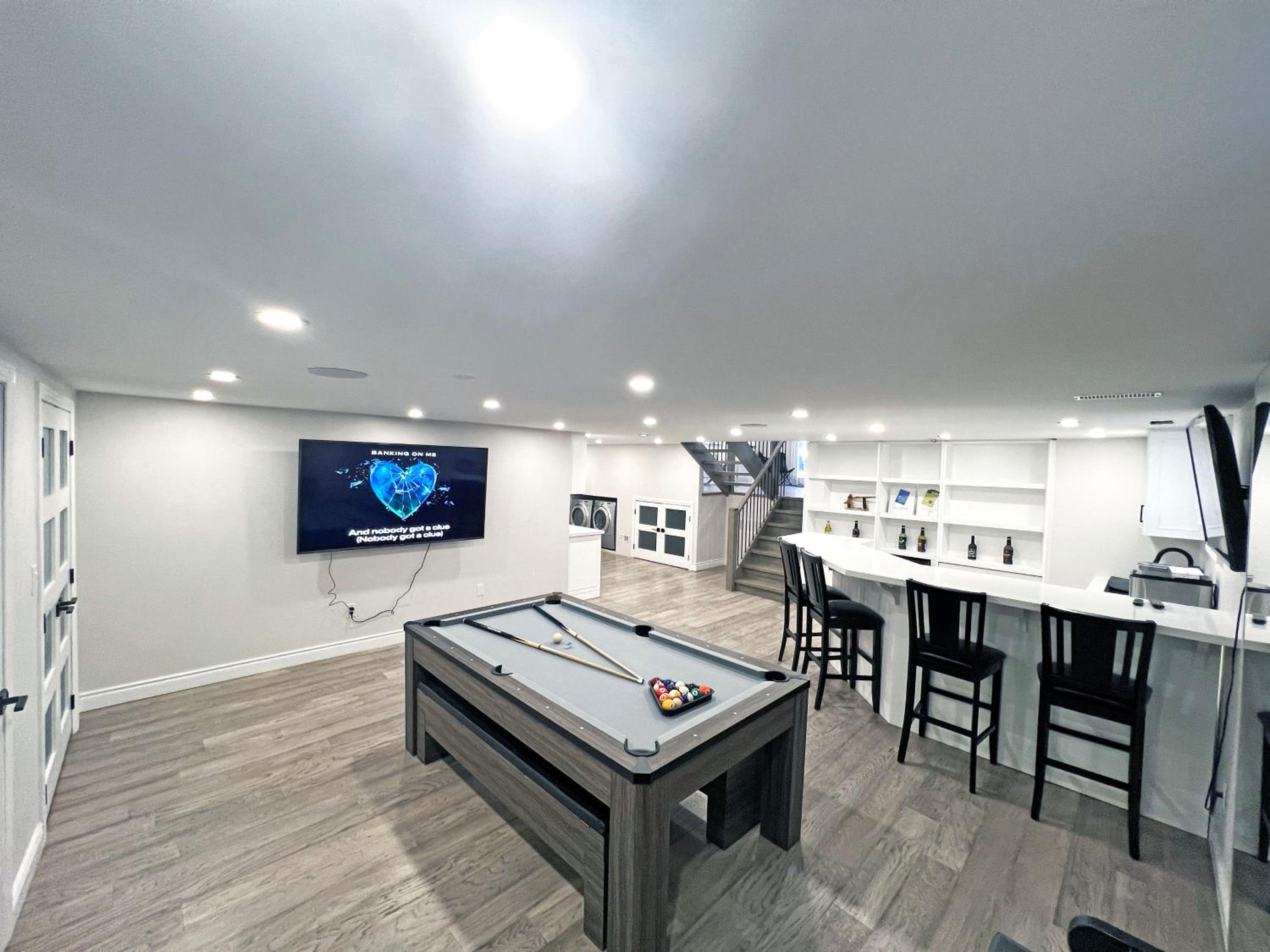 Luxe Home Near Limeridge - Sleeps 11 - Pool