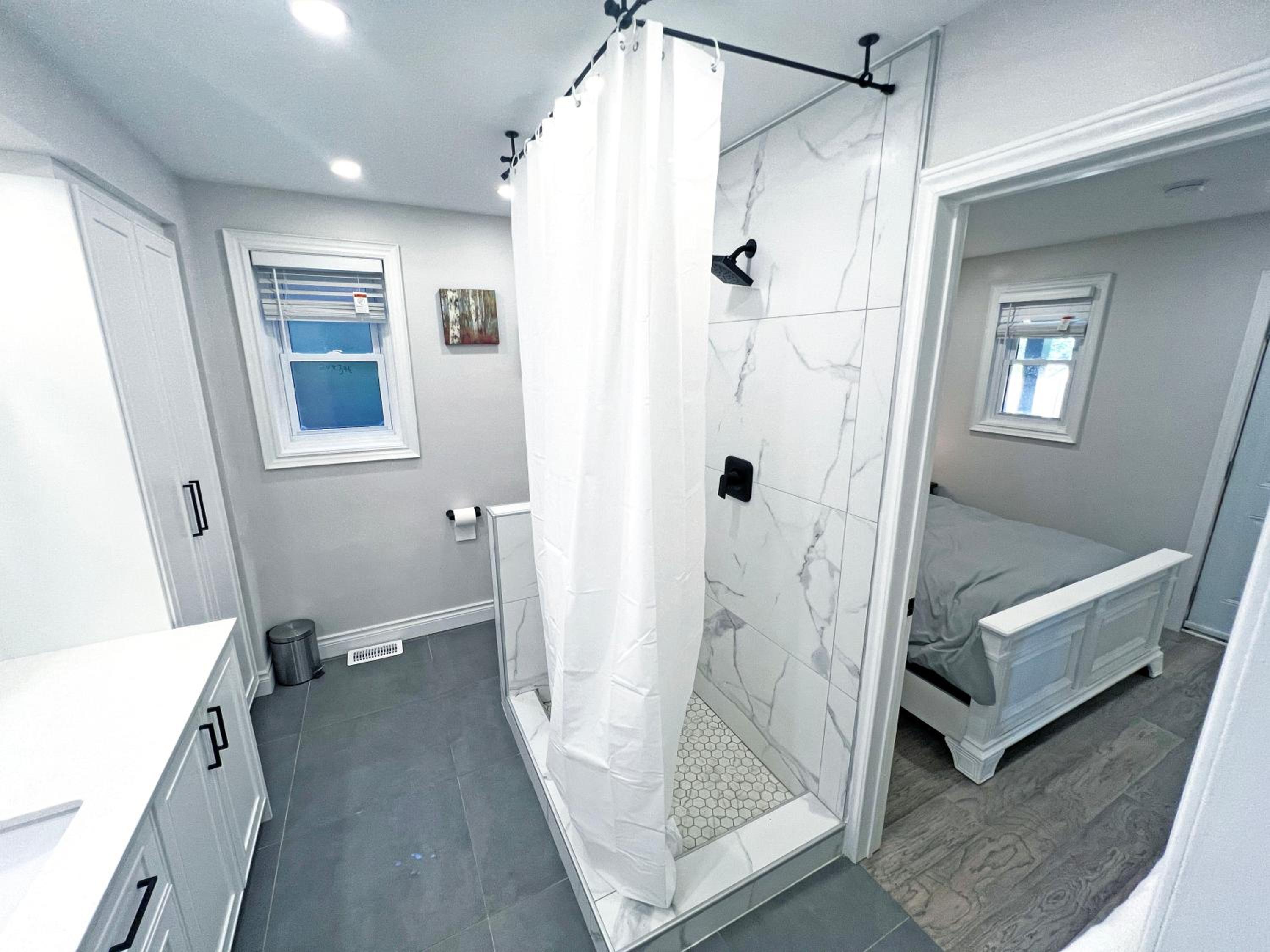Luxe Home Near Limeridge - Sleeps 11 - Pool
