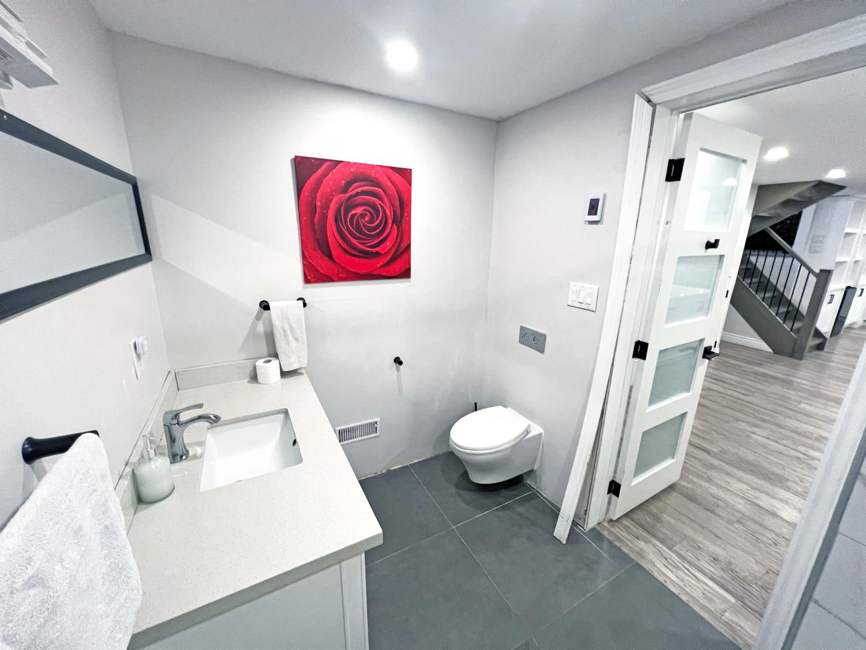 Luxe Home Near Limeridge - Sleeps 11 - Pool
