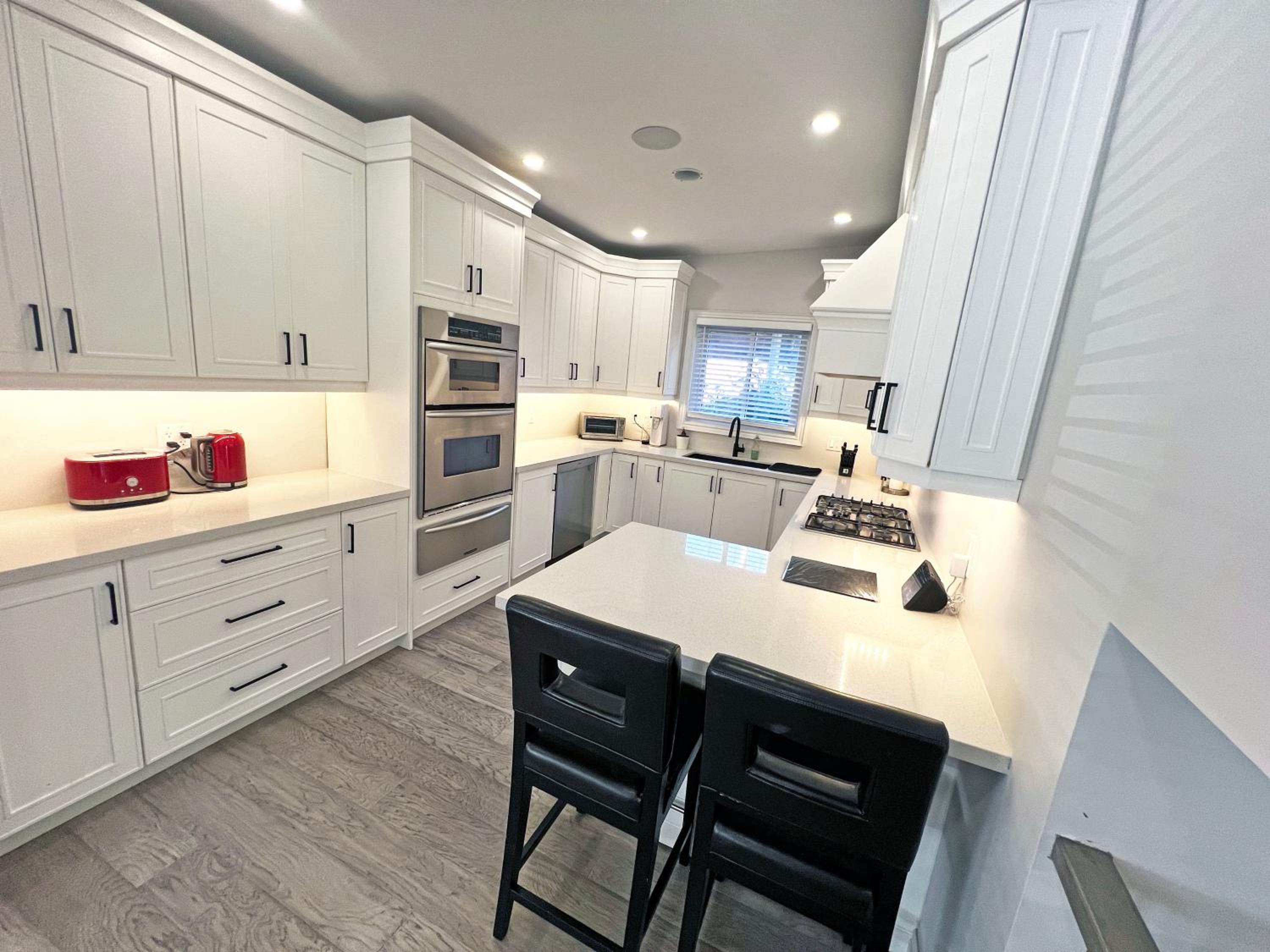 Luxe Home Near Limeridge - Sleeps 11 - Pool