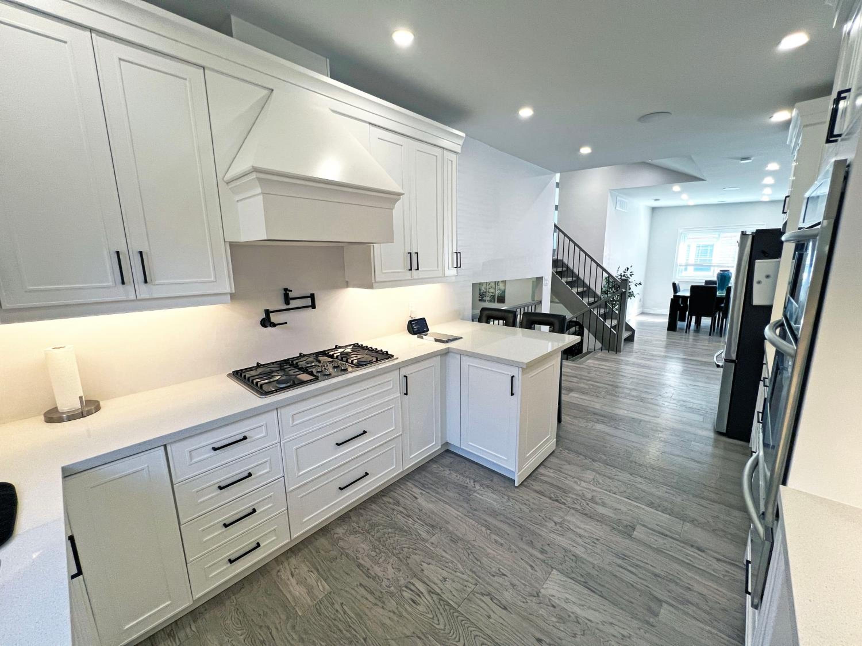 Luxe Home Near Limeridge - Sleeps 11 - Pool