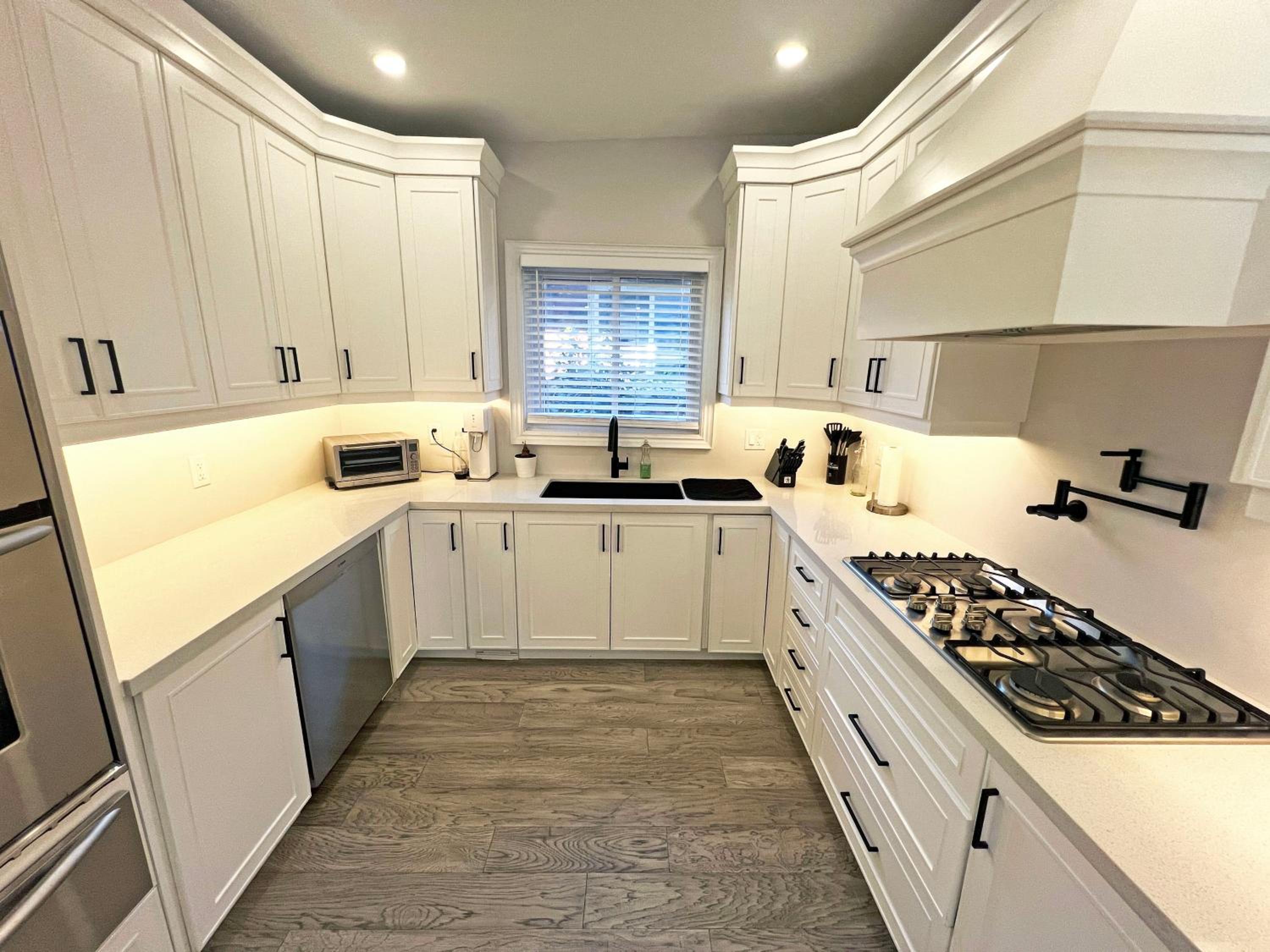 Luxe Home Near Limeridge - Sleeps 11 - Pool