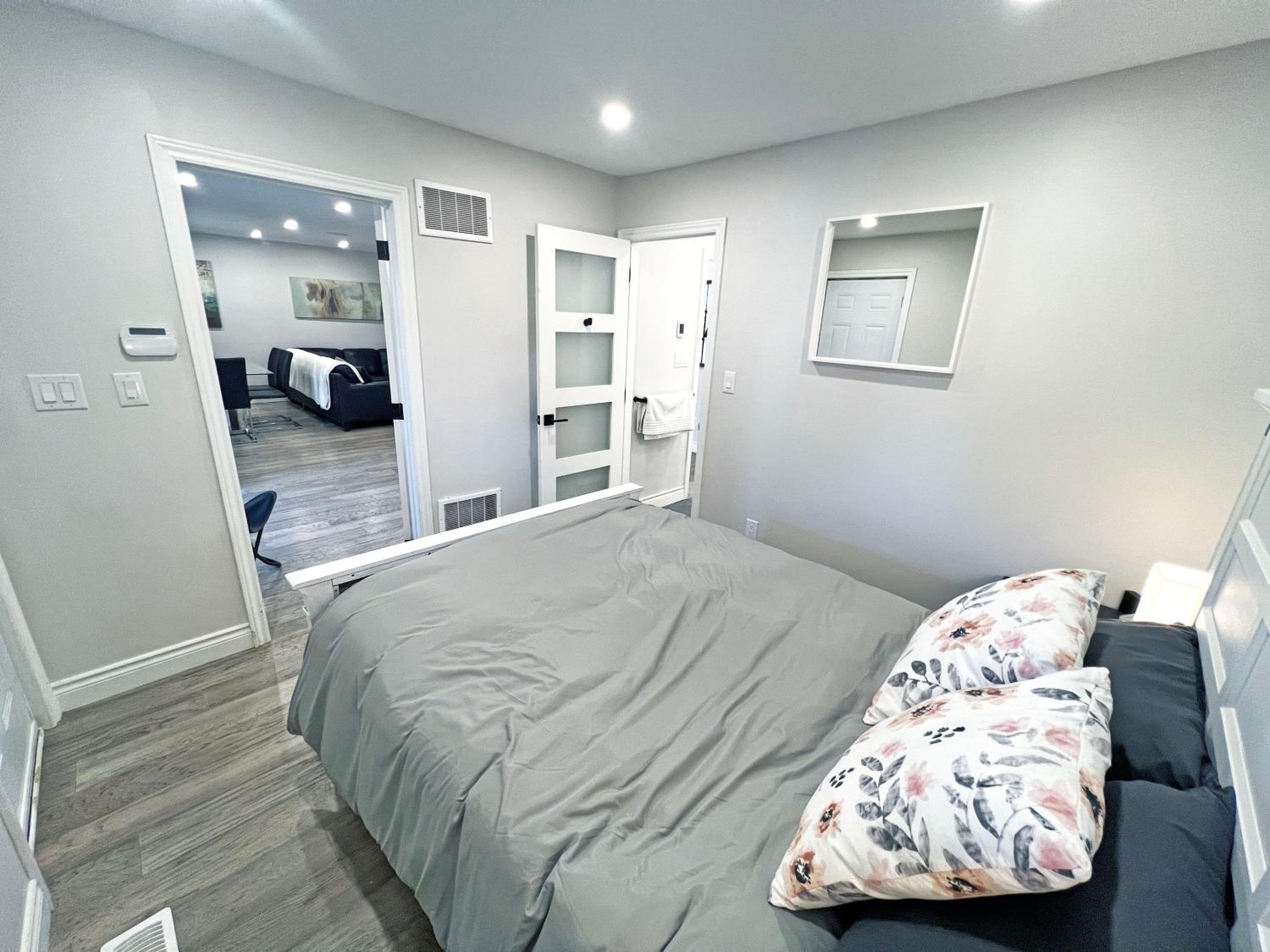 Luxe Home Near Limeridge - Sleeps 11 - Pool