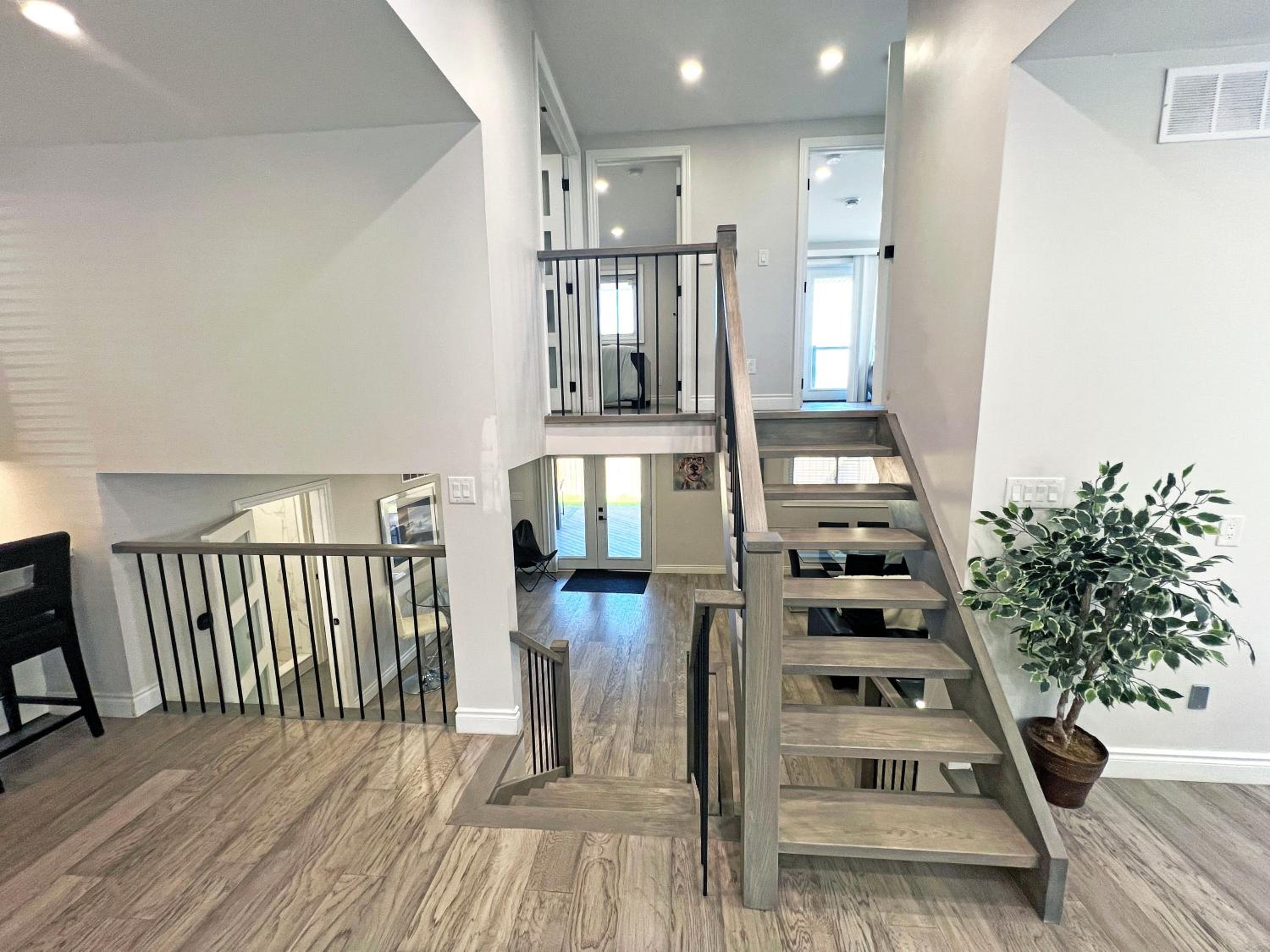 Luxe Home Near Limeridge - Sleeps 11 - Pool