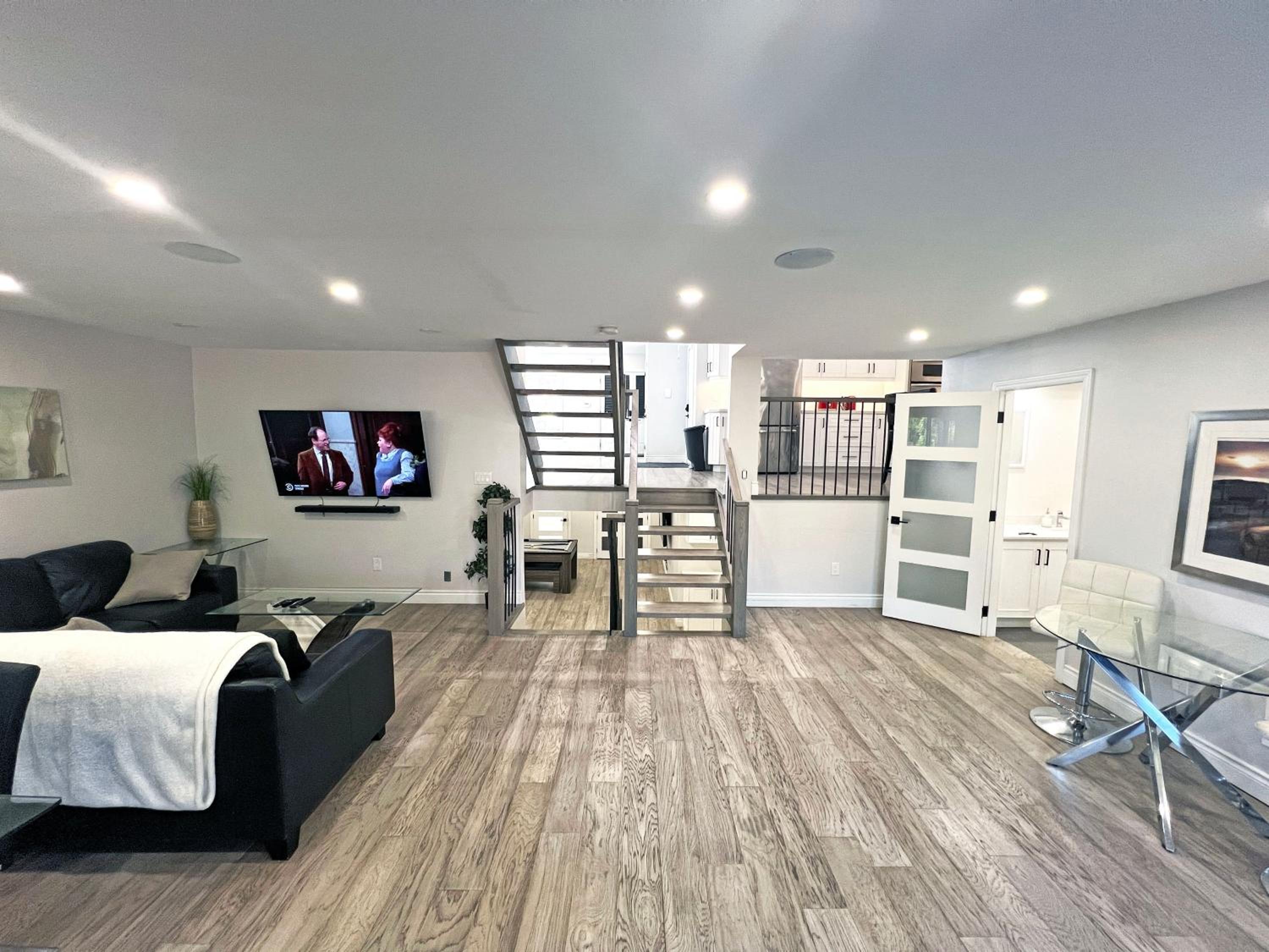 Luxe Home Near Limeridge - Sleeps 11 - Pool
